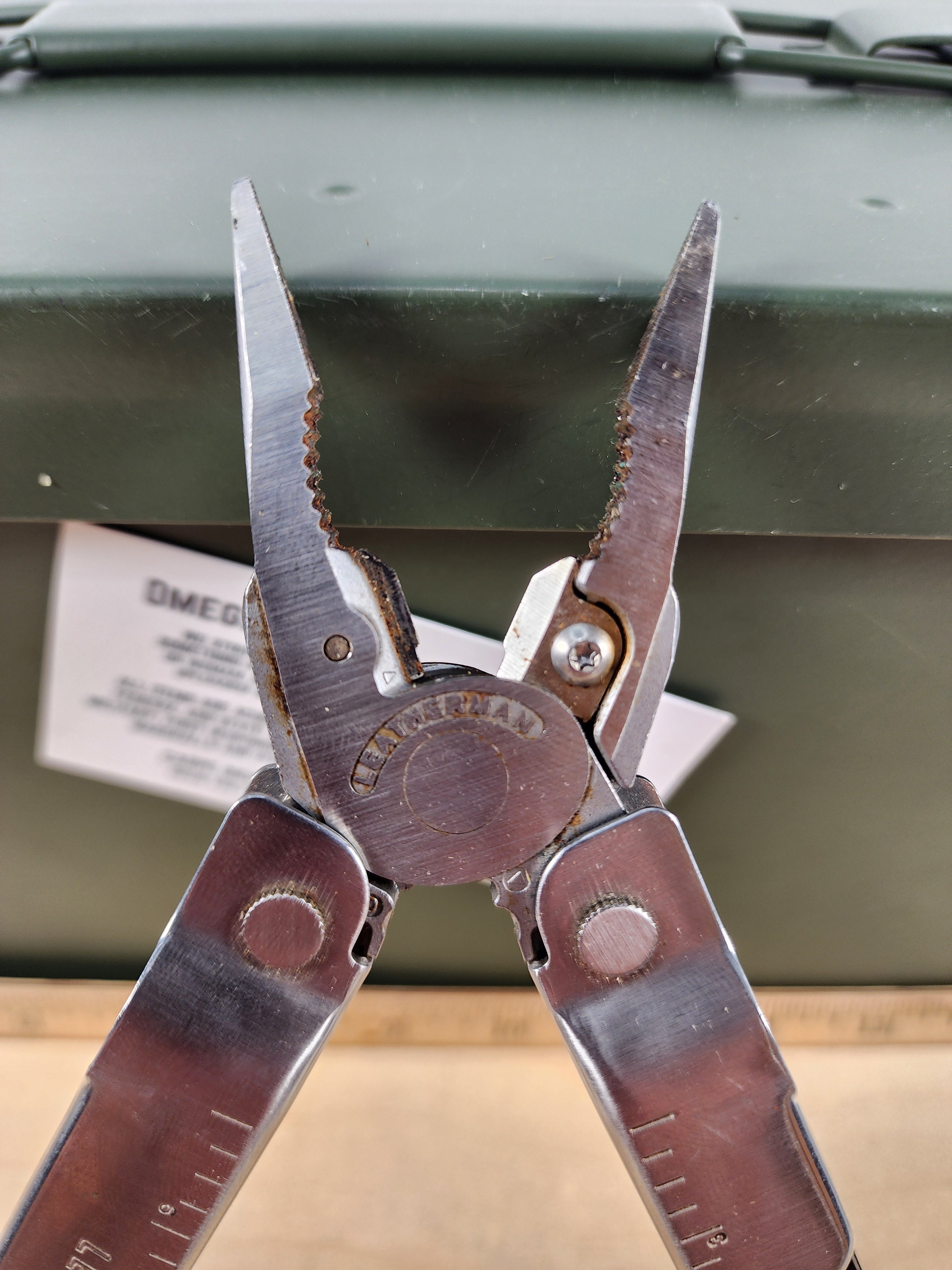 Leatherman Super Tool 300 #-37 Dirty, light usage, possible rust