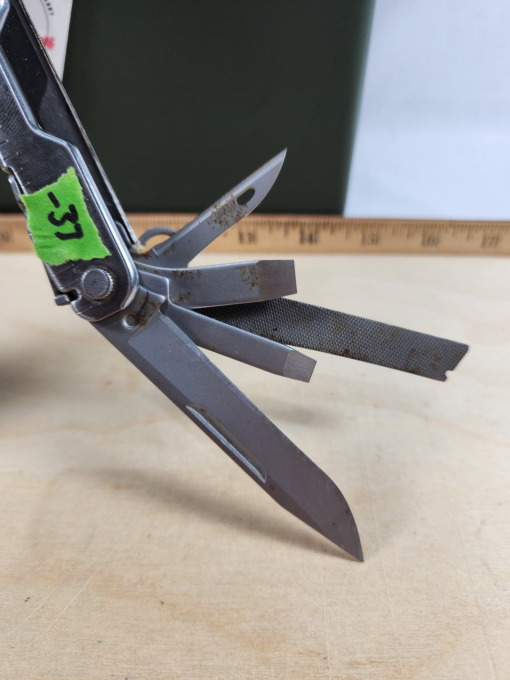 Leatherman Super Tool 300 #-37 Dirty, light usage, possible rust