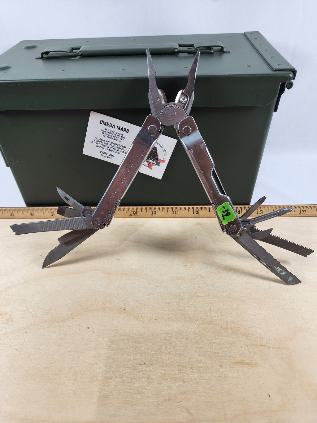 Leatherman Super Tool 300 #-39 Light usage, dirty, handles loose