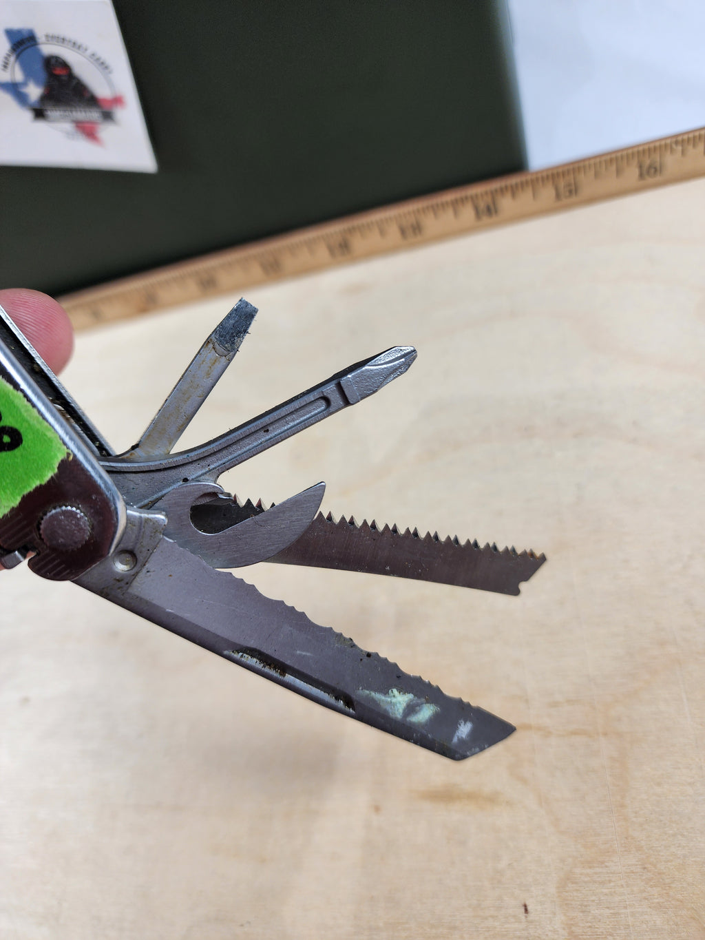 Leatherman Super Tool 300 #-39 Light usage, dirty, handles loose