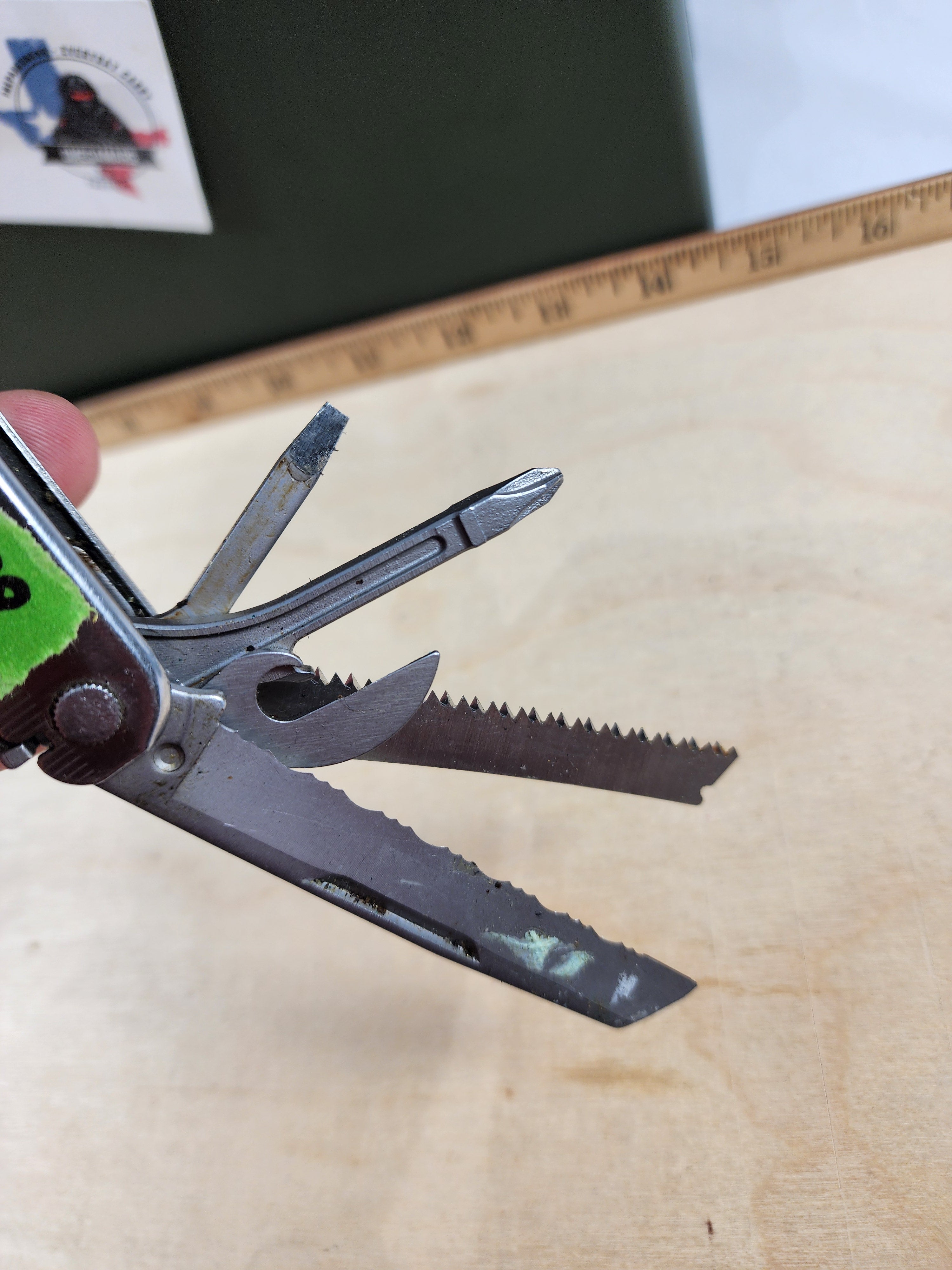 Leatherman Super Tool 300 #-39 Light usage, dirty, handles loose