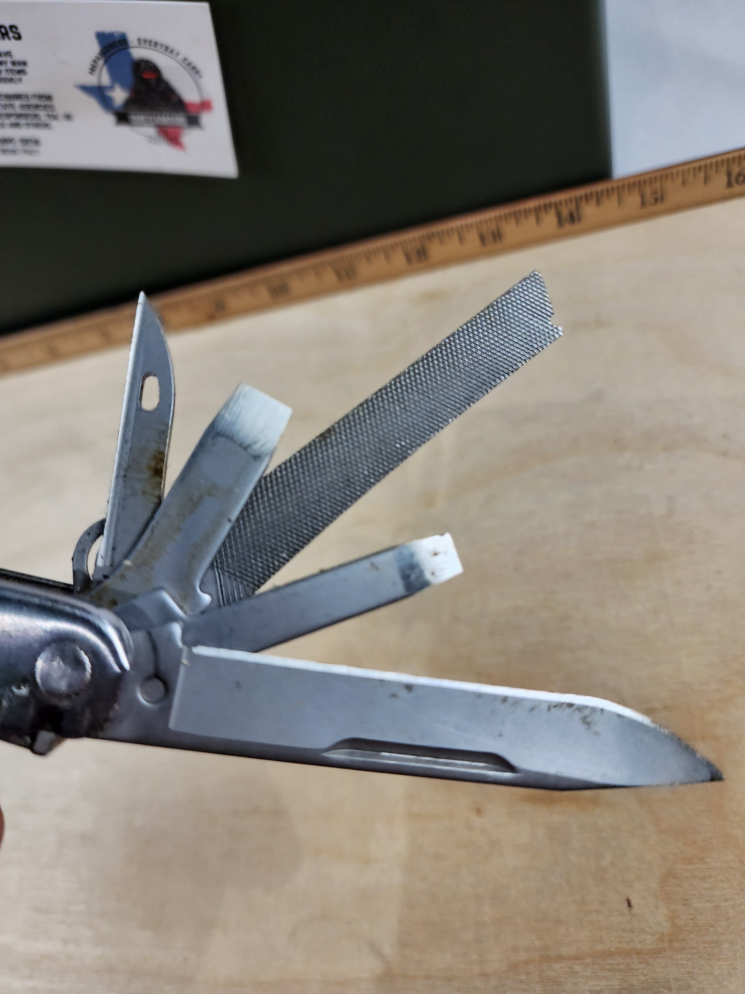 Leatherman Super Tool 300 #-39 Light usage, dirty, handles loose