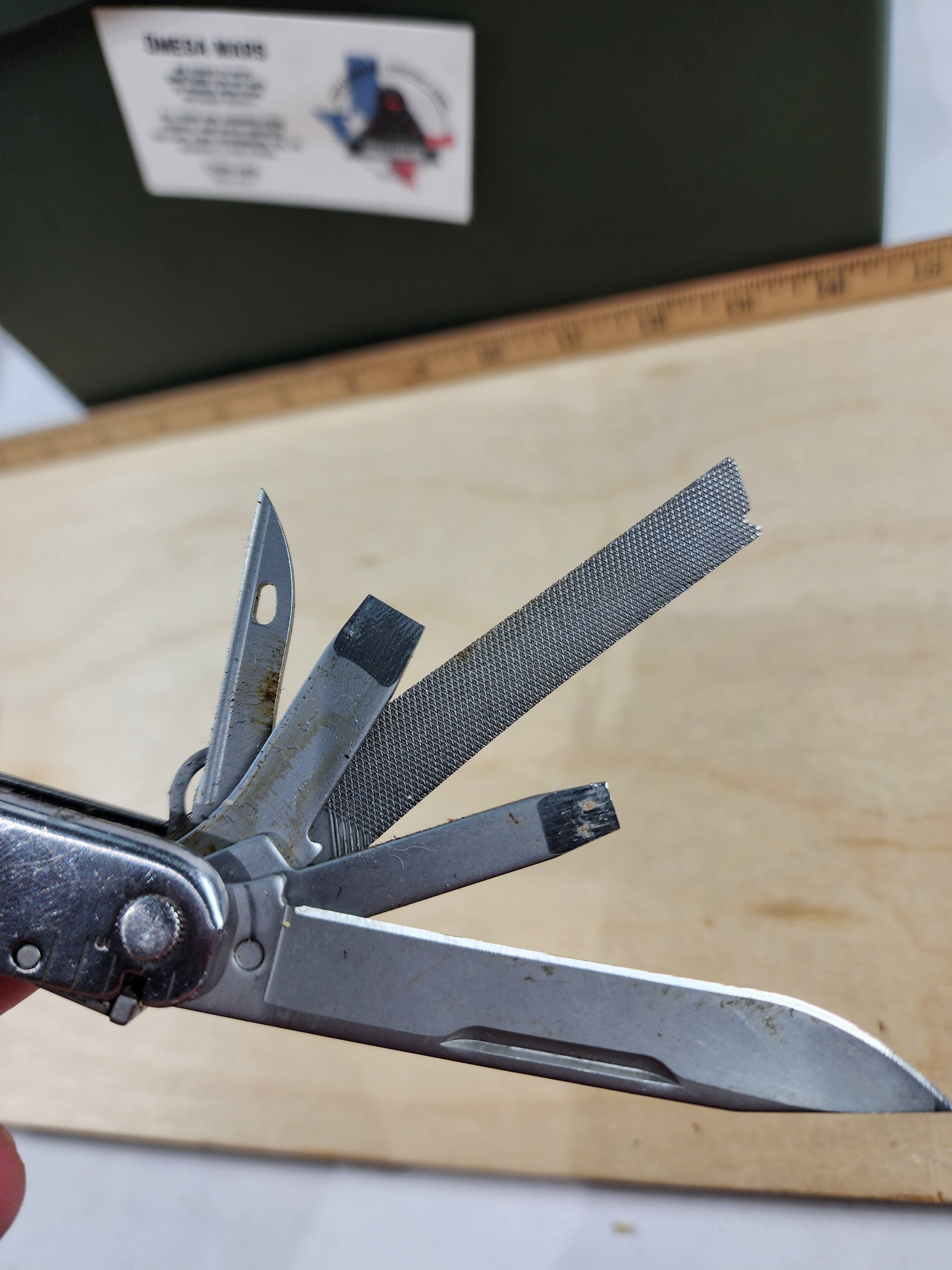 Leatherman Super Tool 300 #-39 Light usage, dirty, handles loose