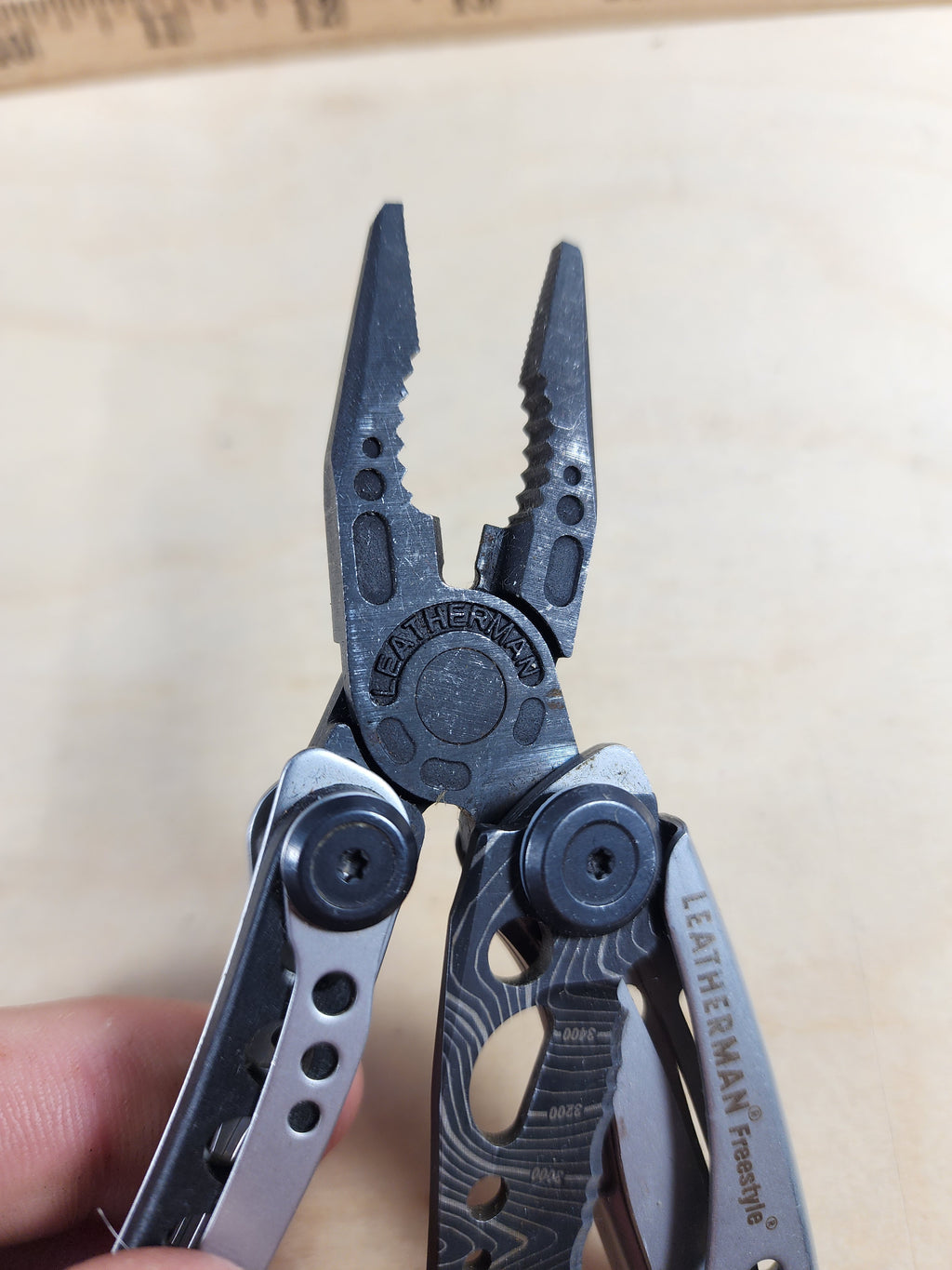 Leatherman Freestyle #-48 Light Usage