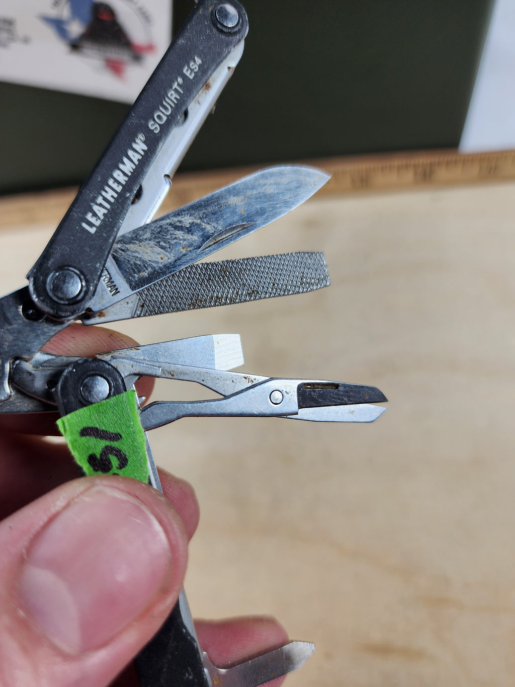Leatherman Squirt ES4 #-51 Light usage, possible rust, scissors broken