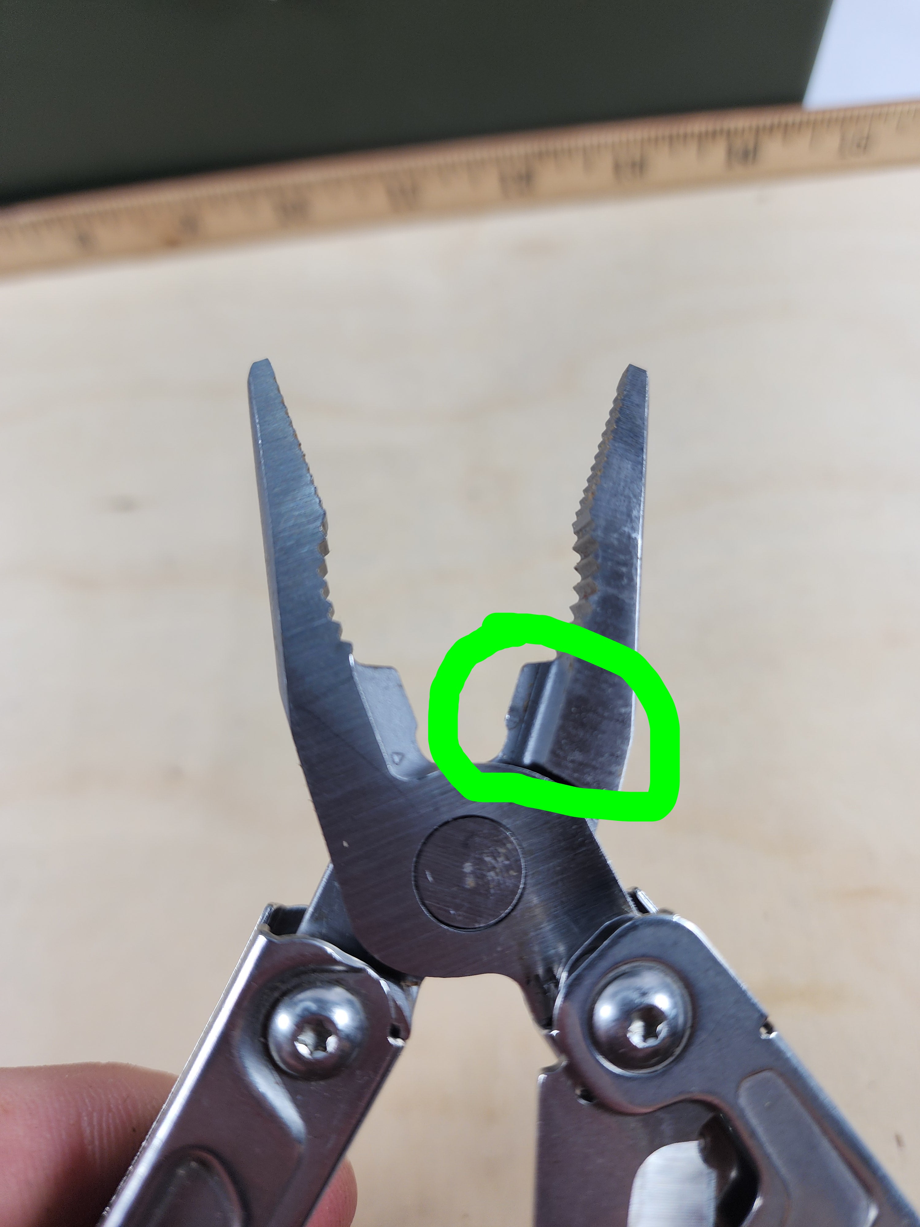 Leatherman Rev #-54 Light usage, wire cutters chipped