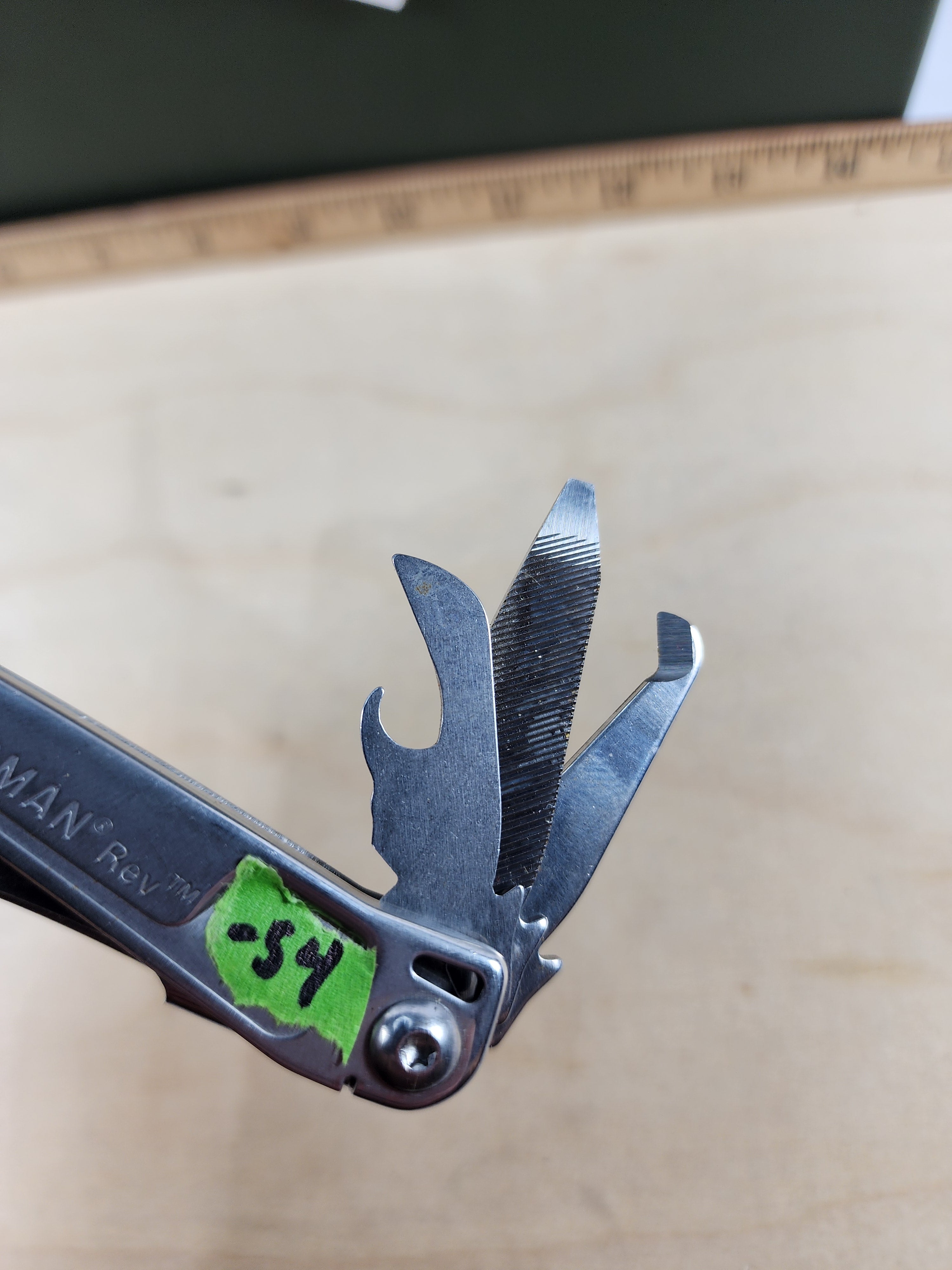 Leatherman Rev #-54 Light usage, wire cutters chipped