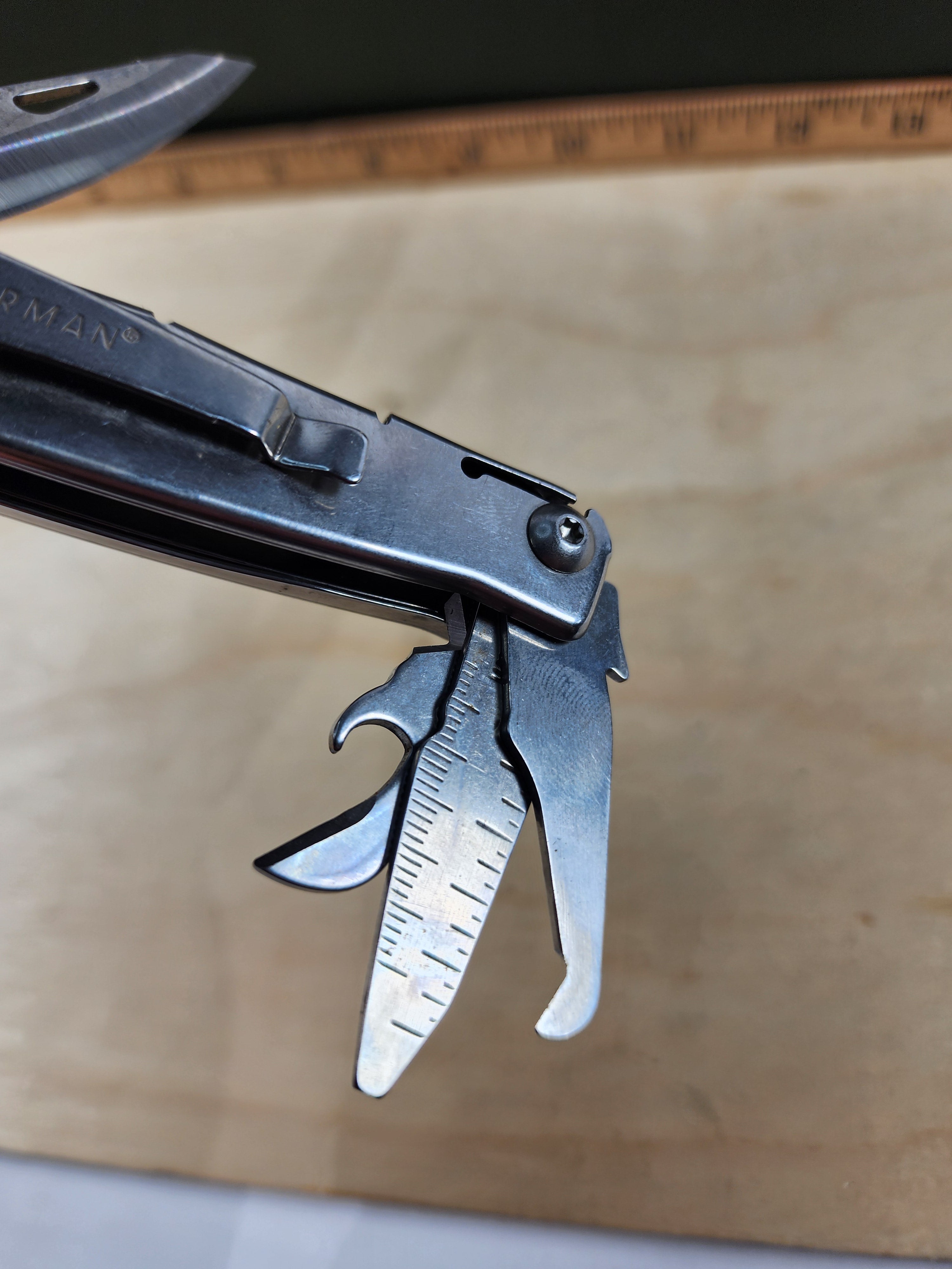 Leatherman Rev #-54 Light usage, wire cutters chipped