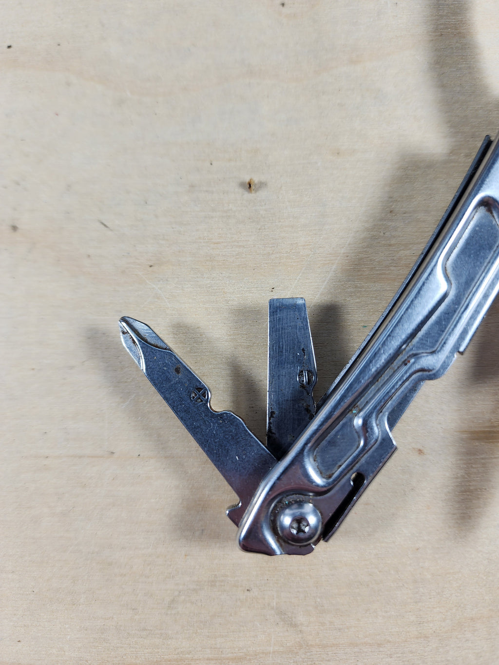 Leatherman Rev #-55 Dirty, possible rust