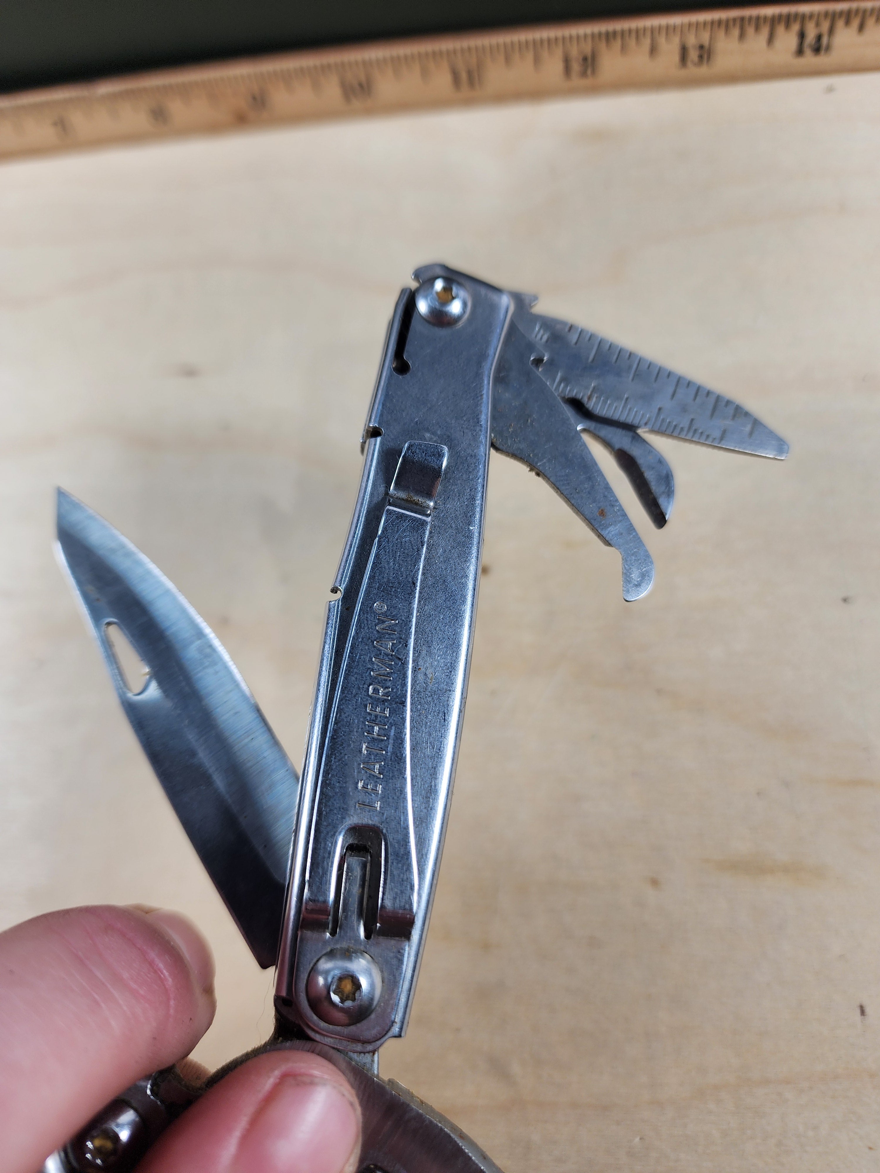 Leatherman Rev #-57 Dirty, possible rust