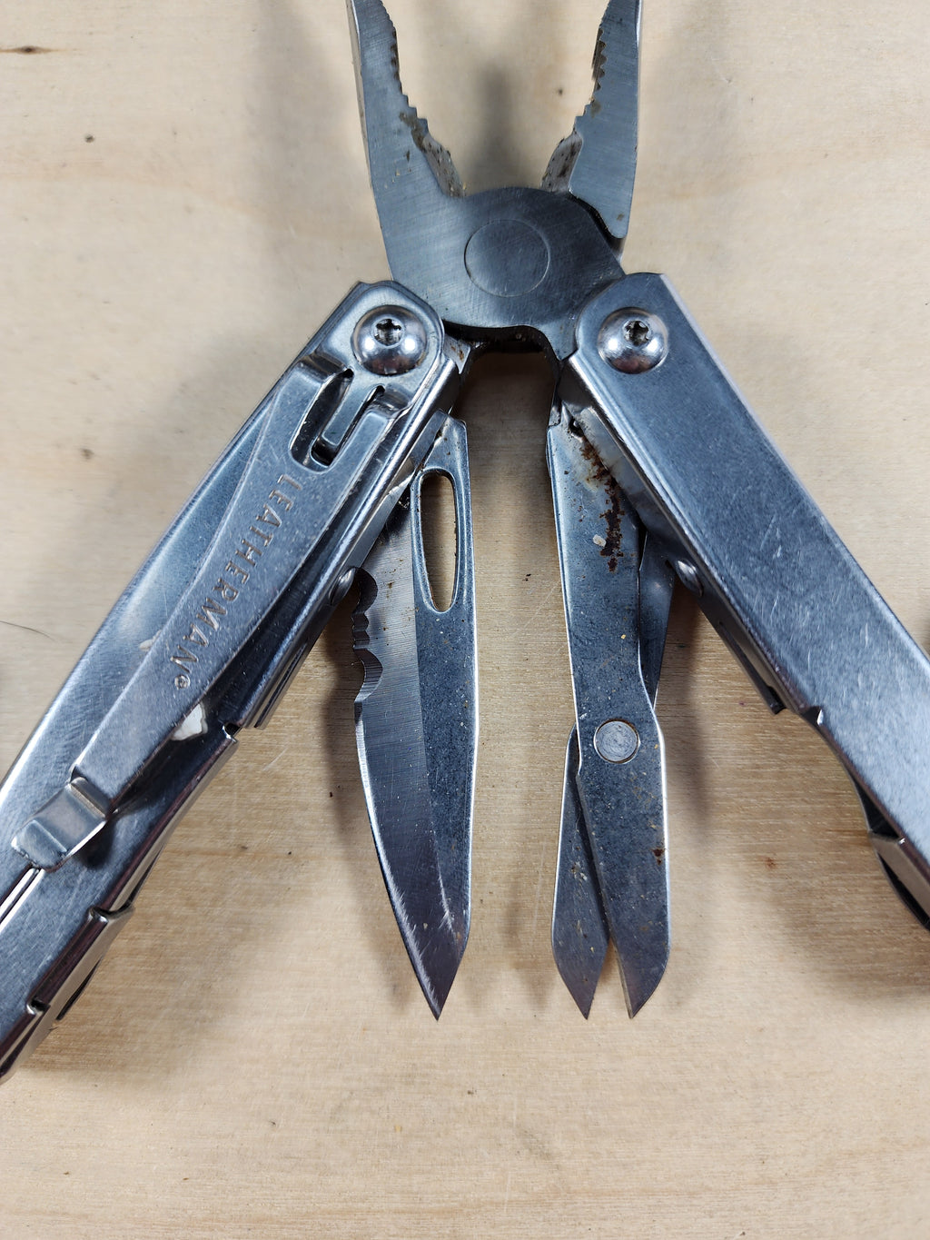 Leatherman Wingman #-59 Dirty, light rust