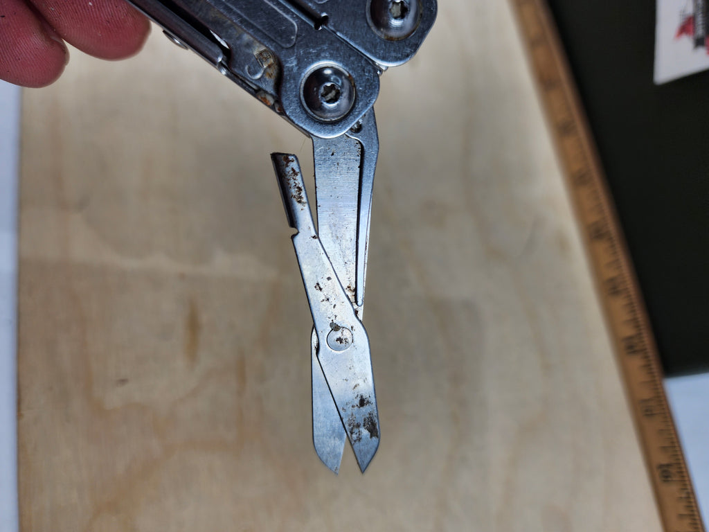 Leatherman Wingman #-59 Dirty, light rust