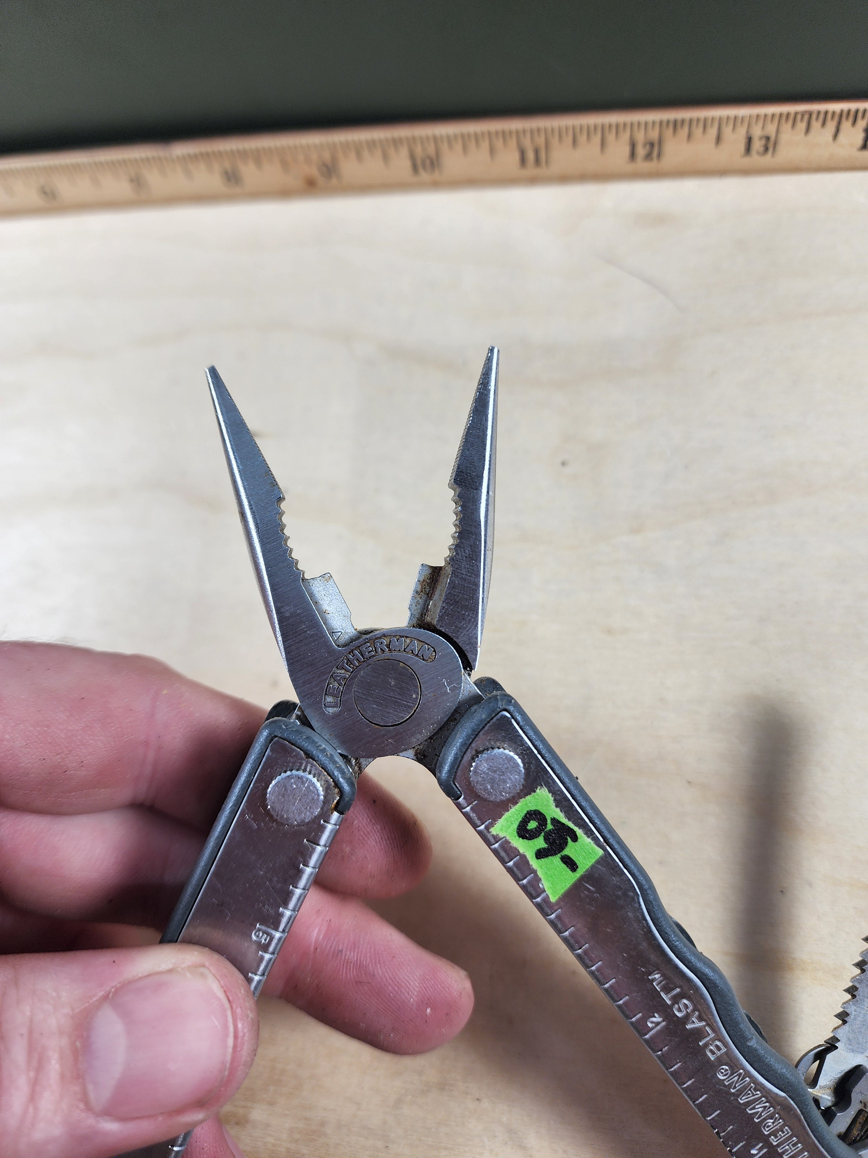 Leatherman Blast #-60 Light usage, dirty, possible rust small bitdriver broken