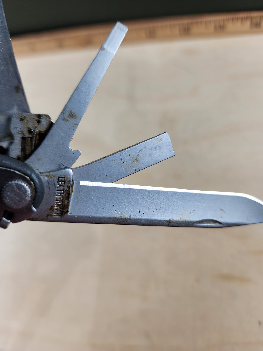 Leatherman Blast #-60 Light usage, dirty, possible rust small bitdriver broken