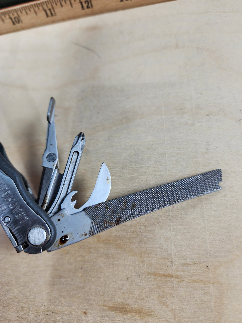 Leatherman Blast #-60 Light usage, dirty, possible rust small bitdriver broken