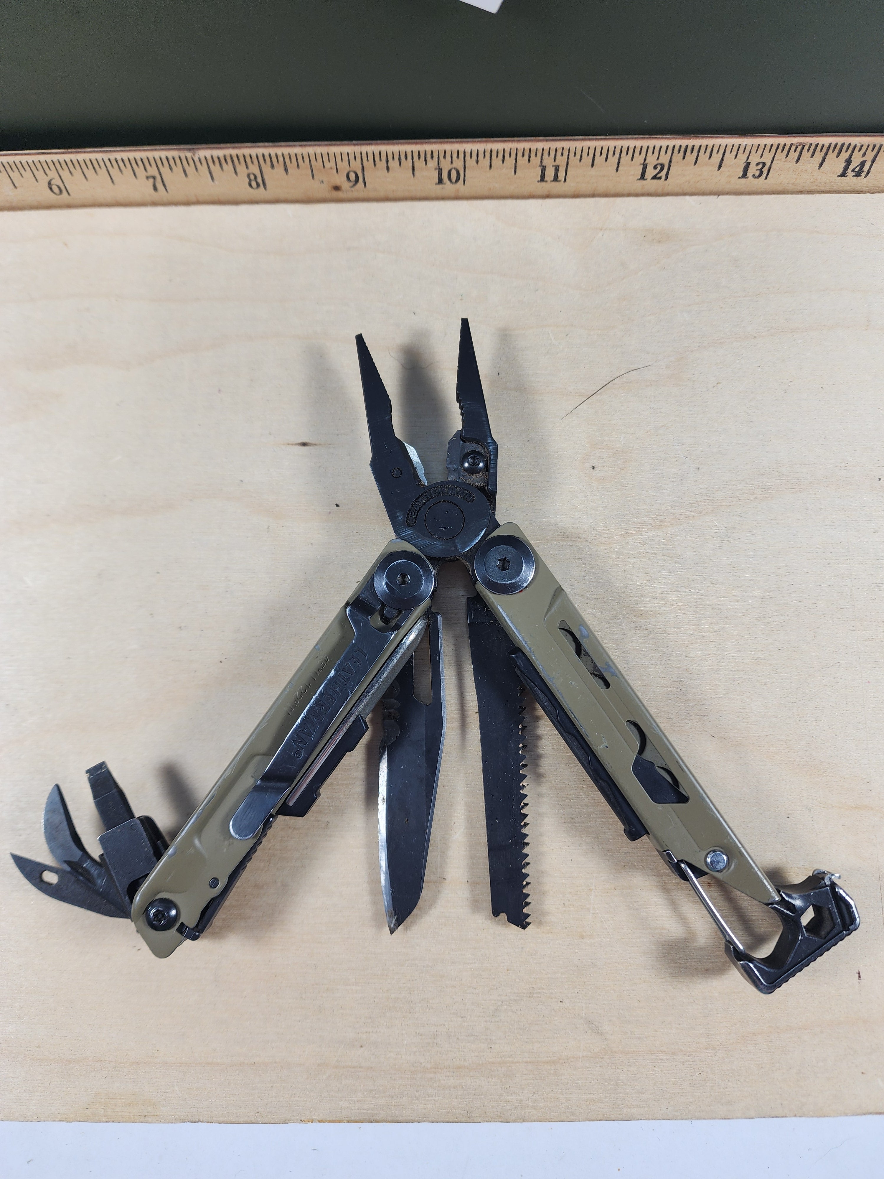 Leatherman Signal #-63 Light usage, dirty, handles worn