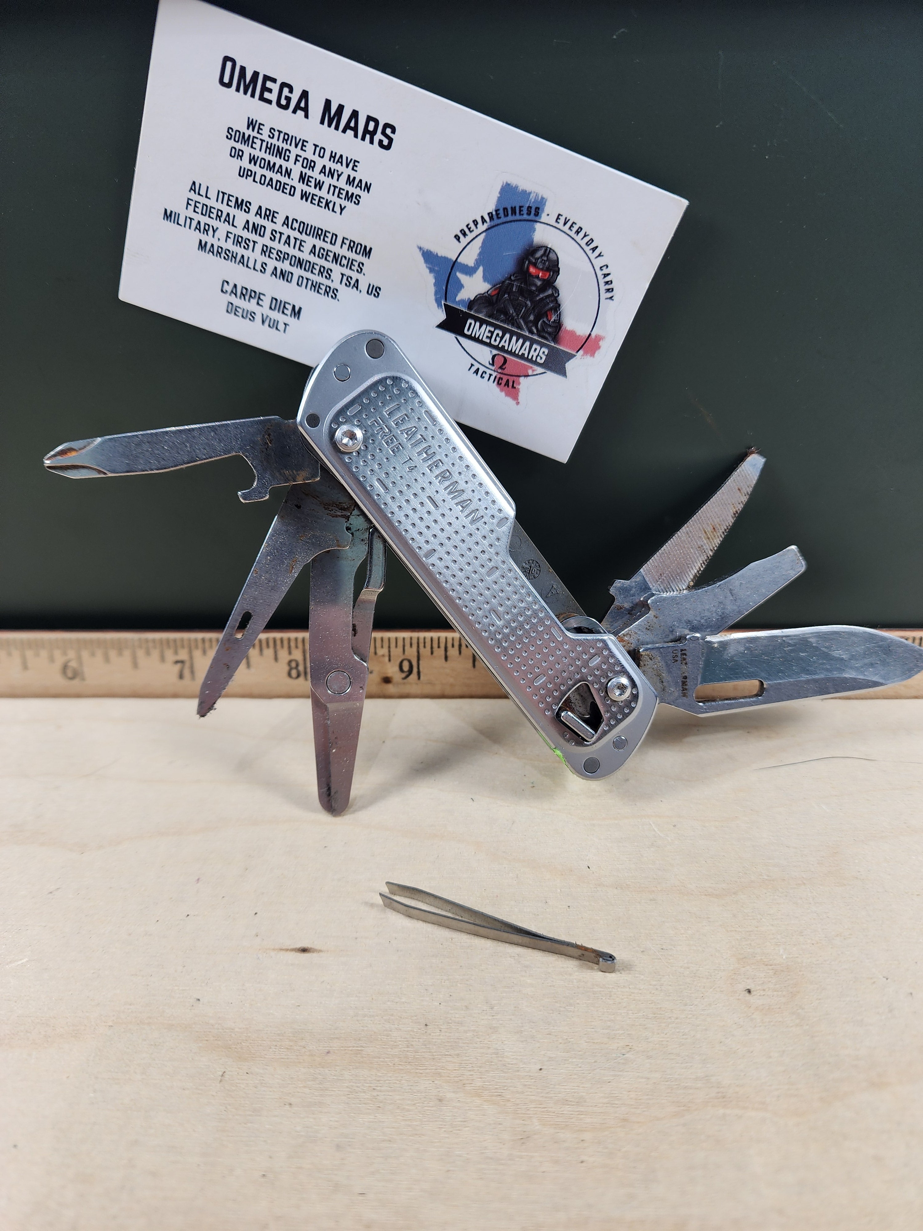 Leatherman Free T4 #-68  dirty, possible rust