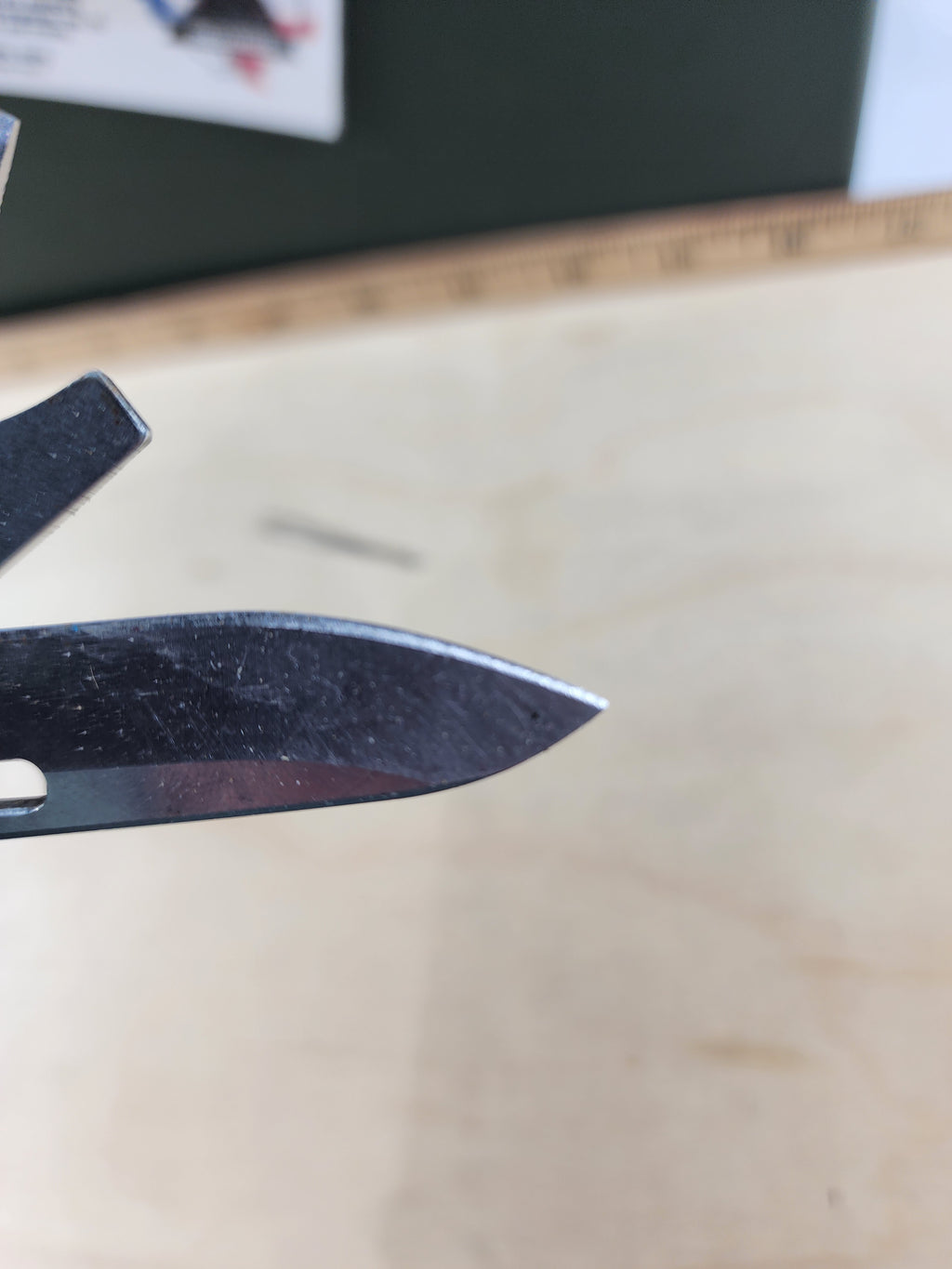 Leatherman Free T4 #-68  dirty, possible rust