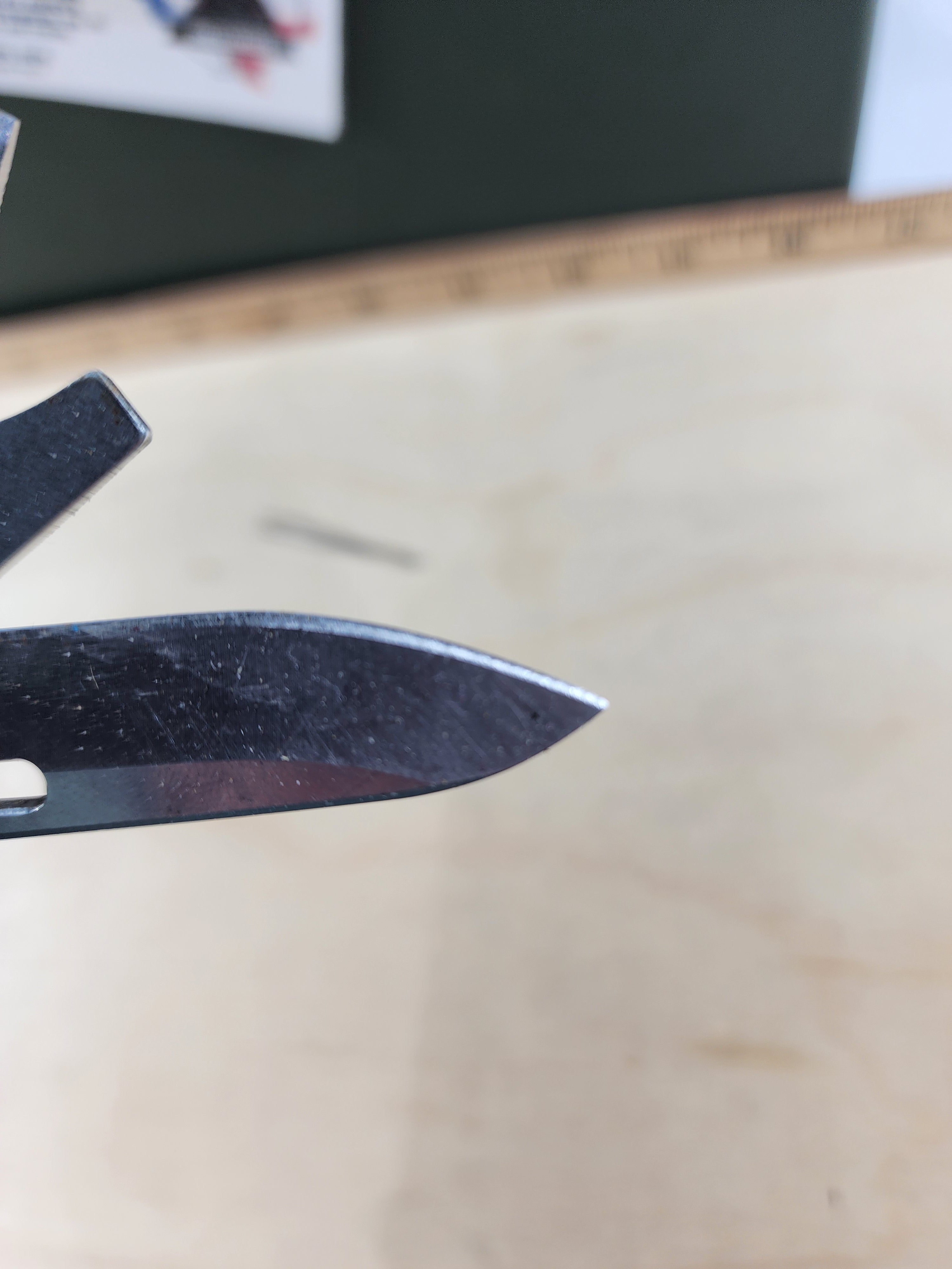 Leatherman Free T4 #-68  dirty, possible rust
