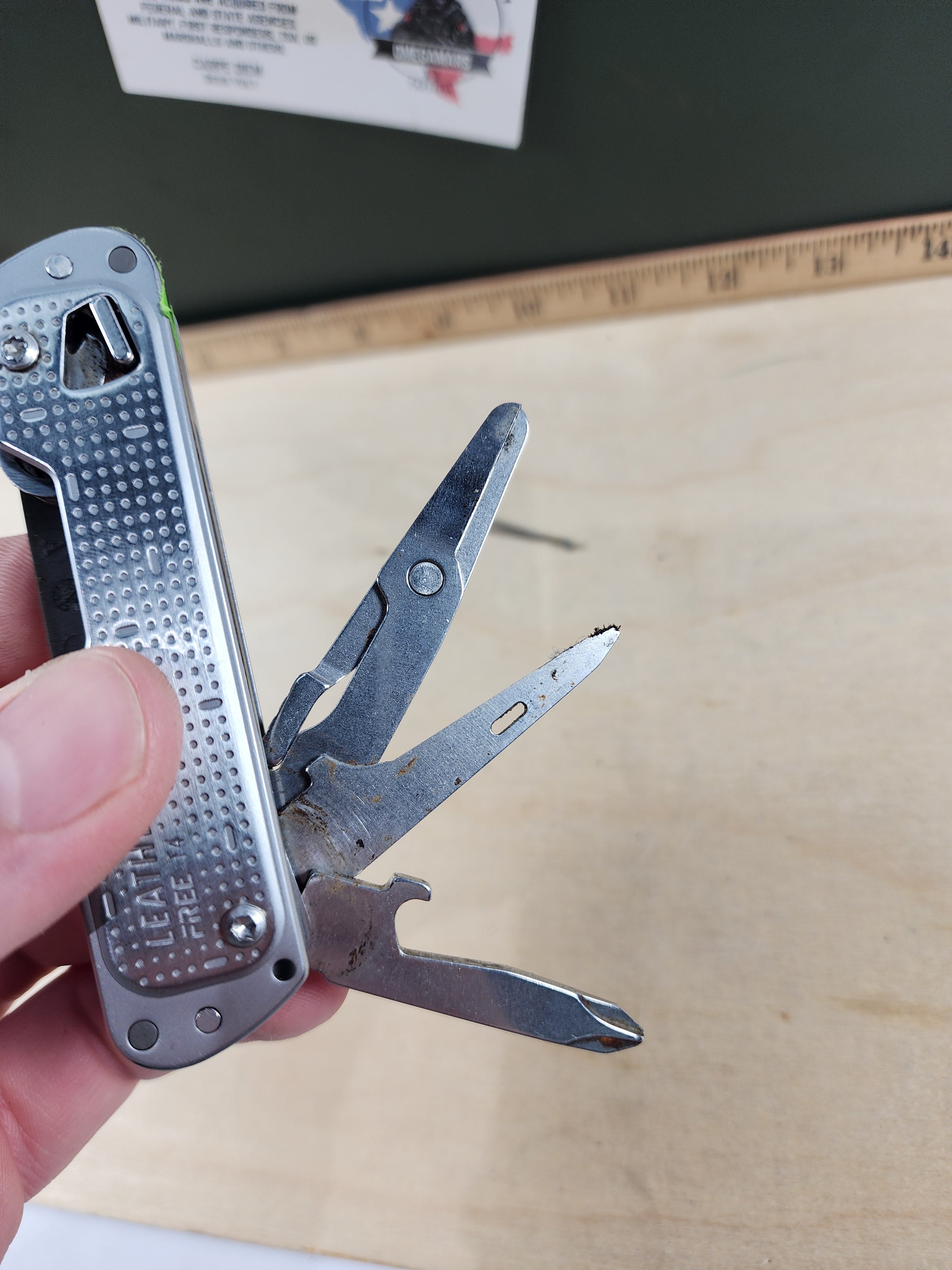 Leatherman Free T4 #-68  dirty, possible rust