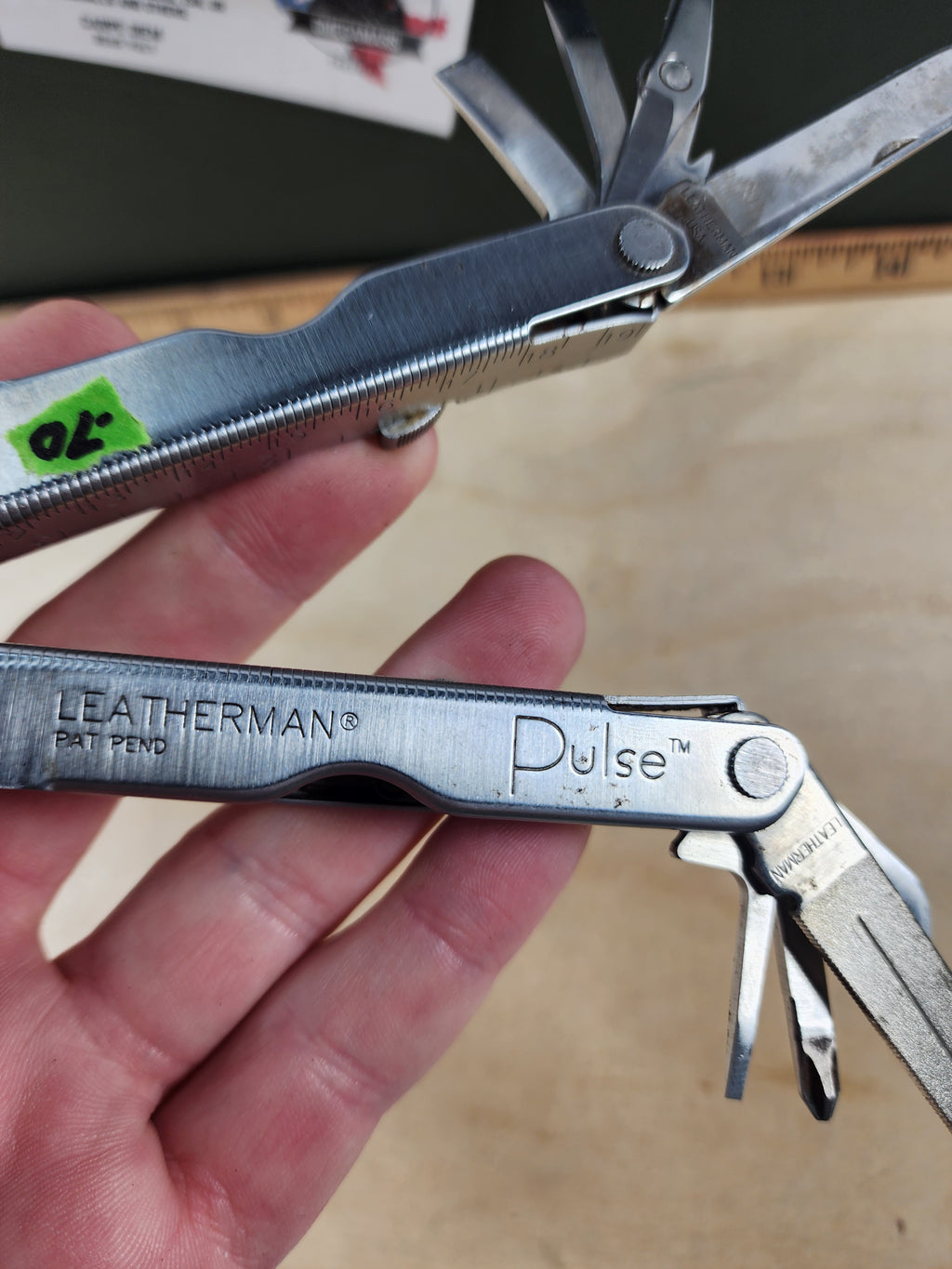 Leatherman Pulse #-70 Light usage, possible rust, scissors broken 0900/1000