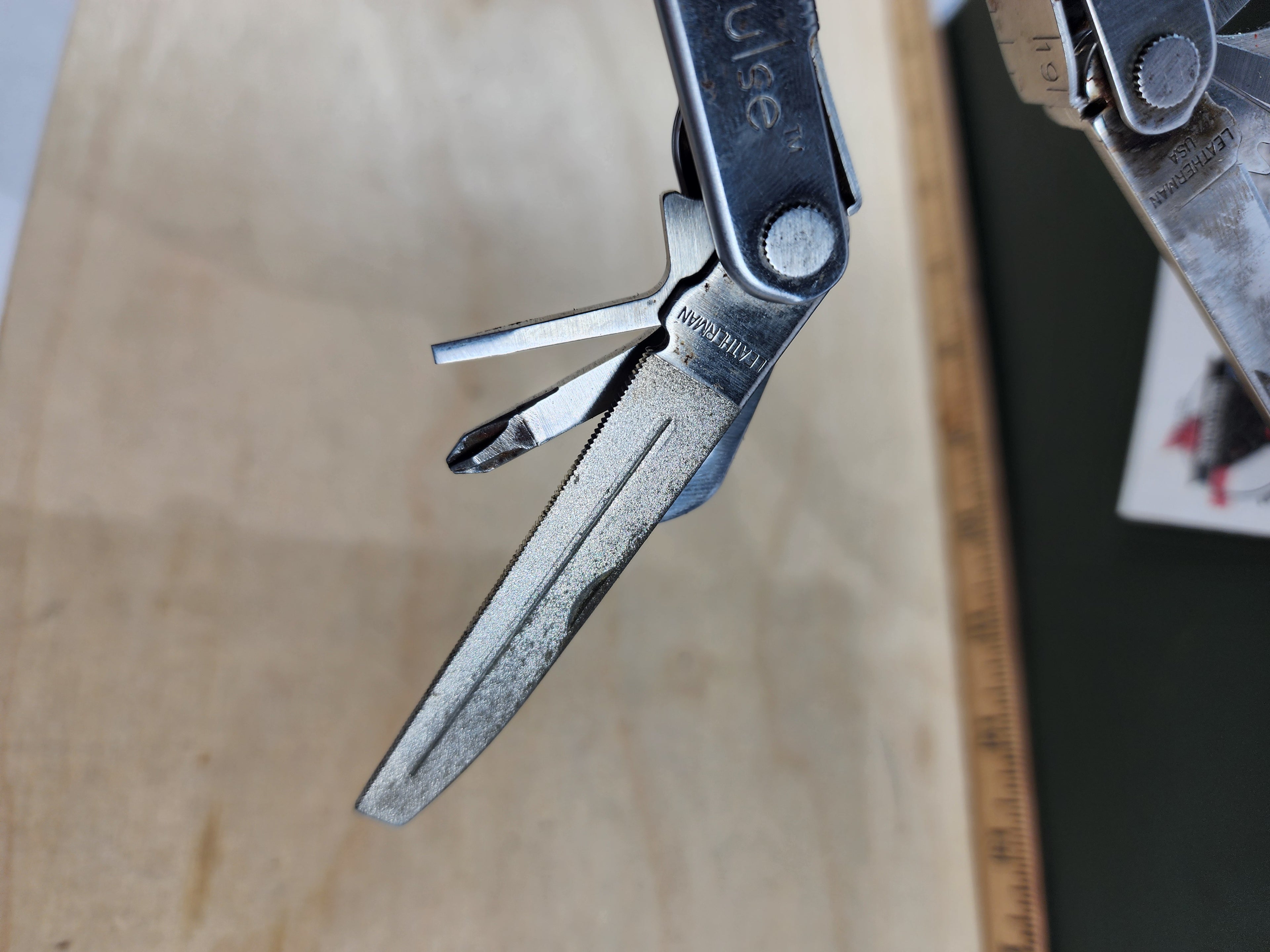 Leatherman Pulse #-70 Light usage, possible rust, scissors broken 0900/1000