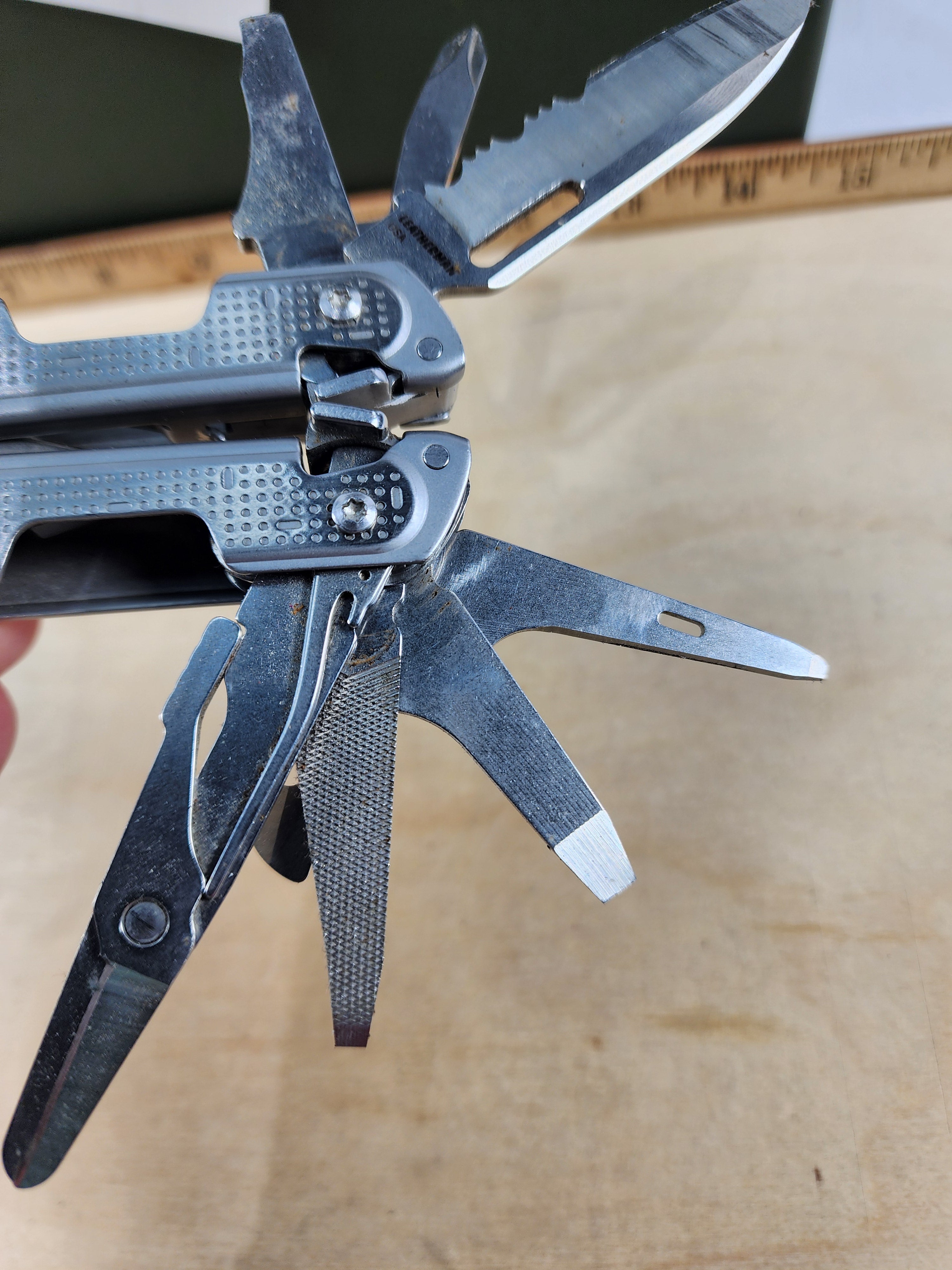 Leatherman Free P2 #-72 Light Usage