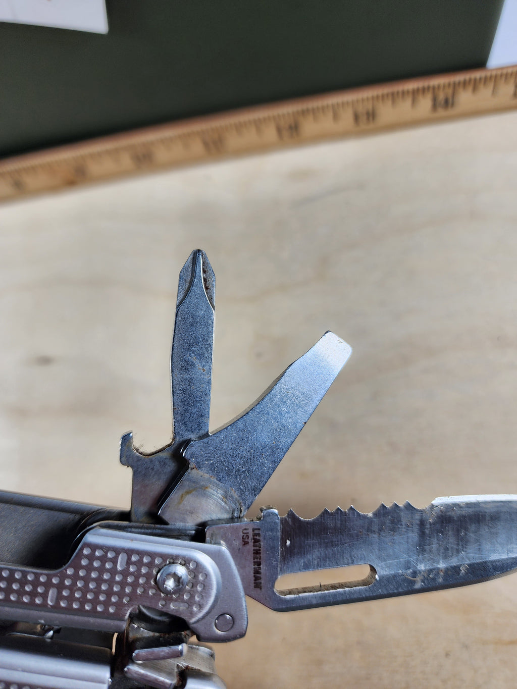 Leatherman Free P2 #-73 Light Usage, dirty