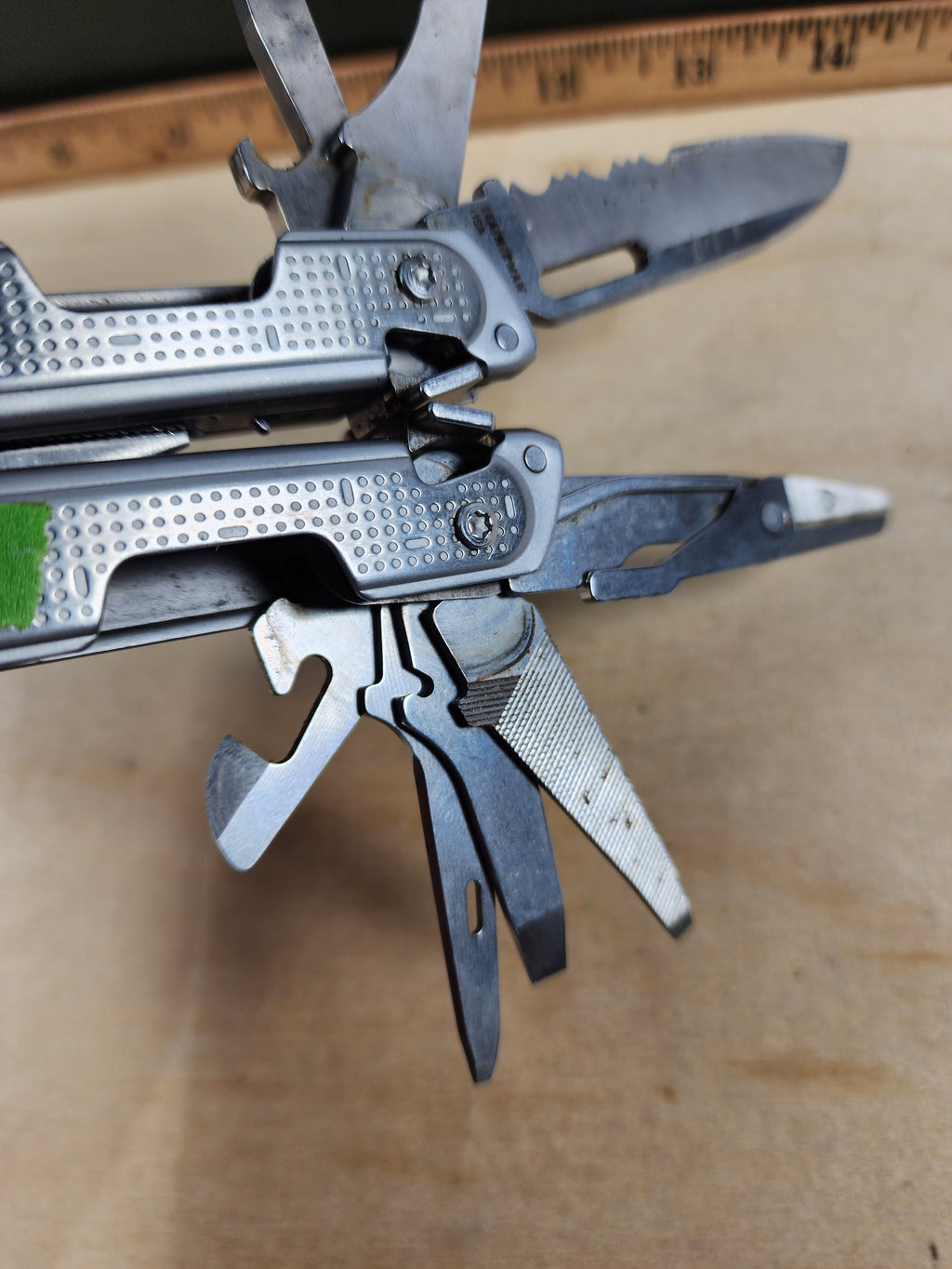 Leatherman Free P2 #-73 Light Usage, dirty