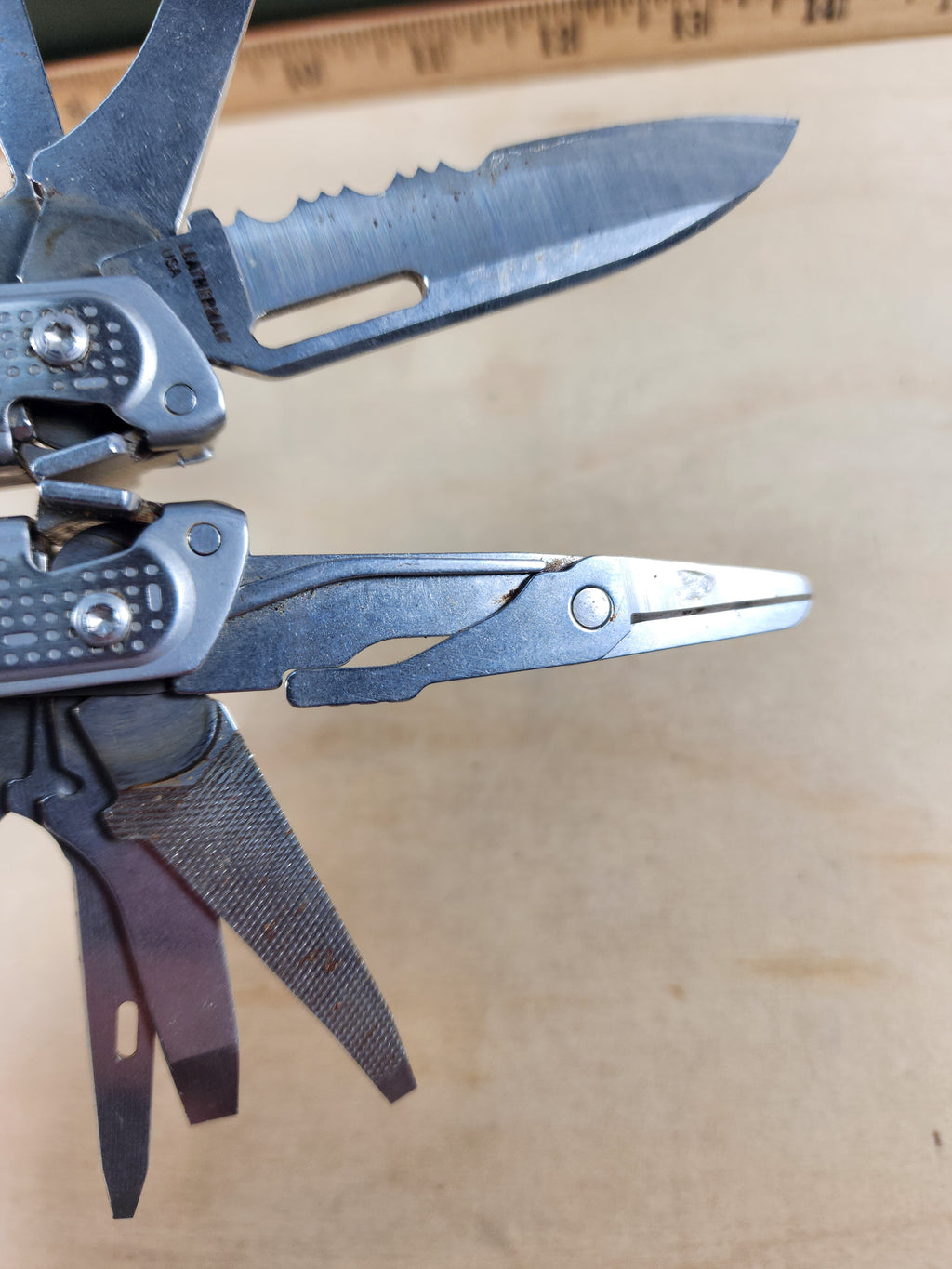 Leatherman Free P2 #-73 Light Usage, dirty
