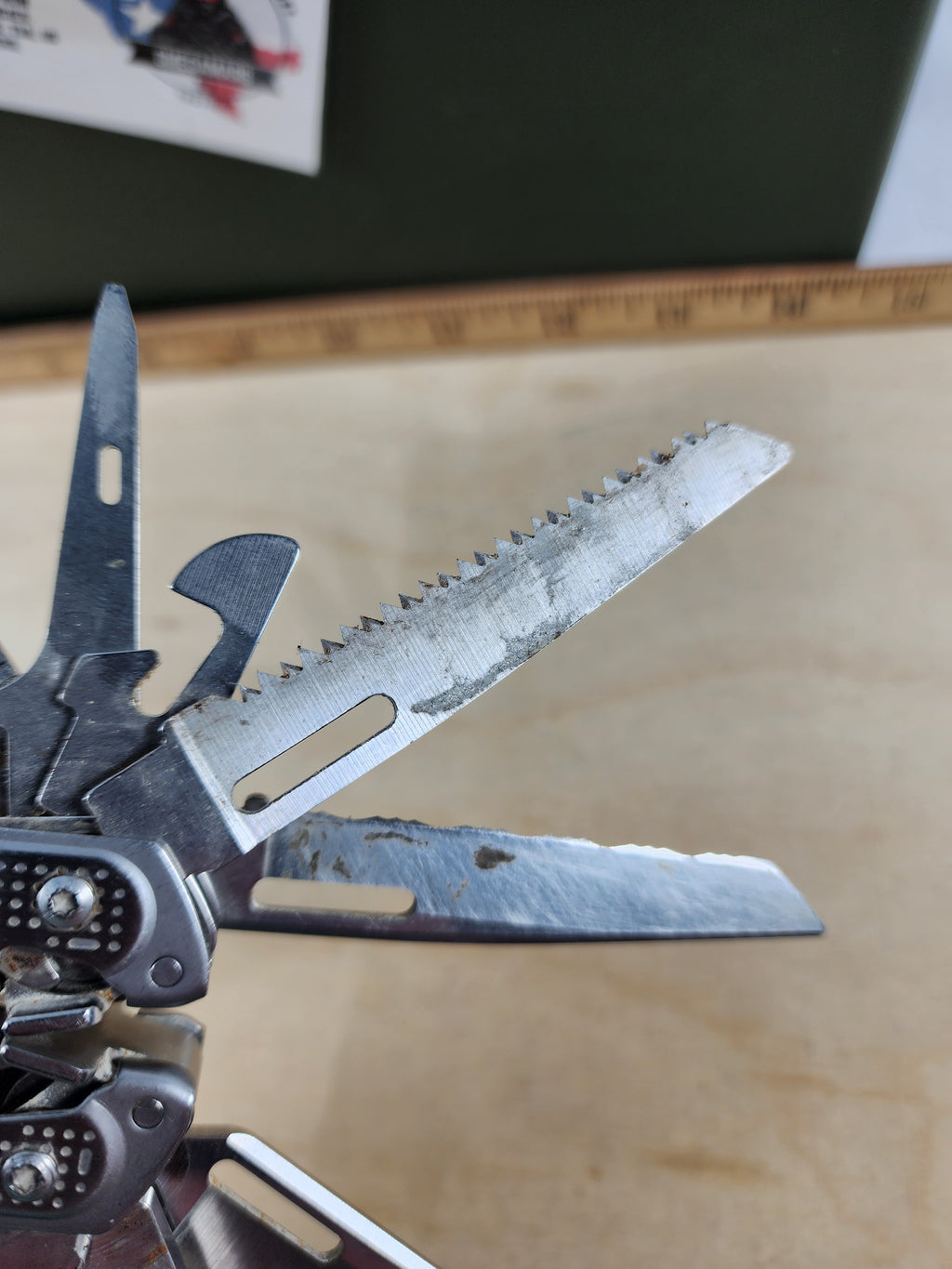 Leatherman Free P4 #-74 Light Usage, dirty, possible rust