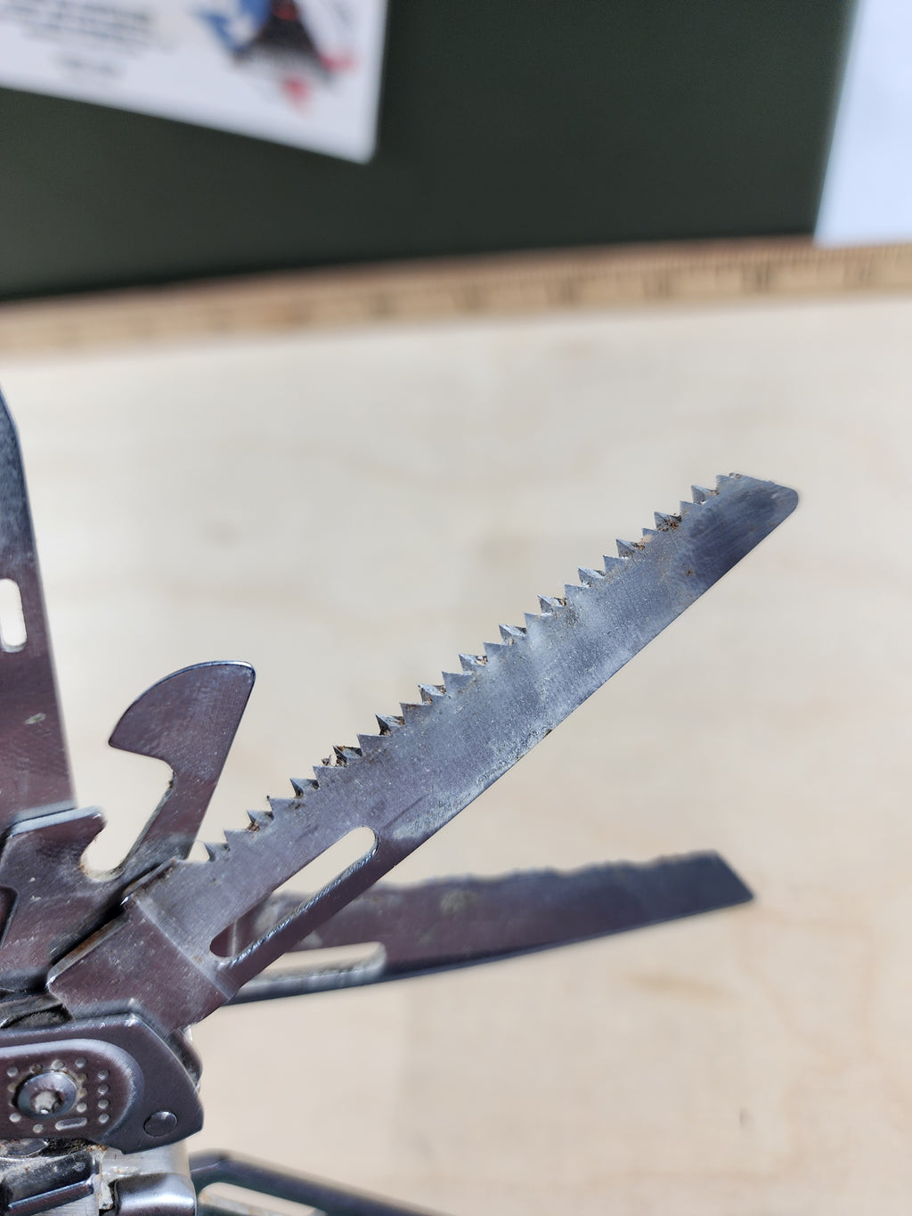 Leatherman Free P4 #-74 Light Usage, dirty, possible rust