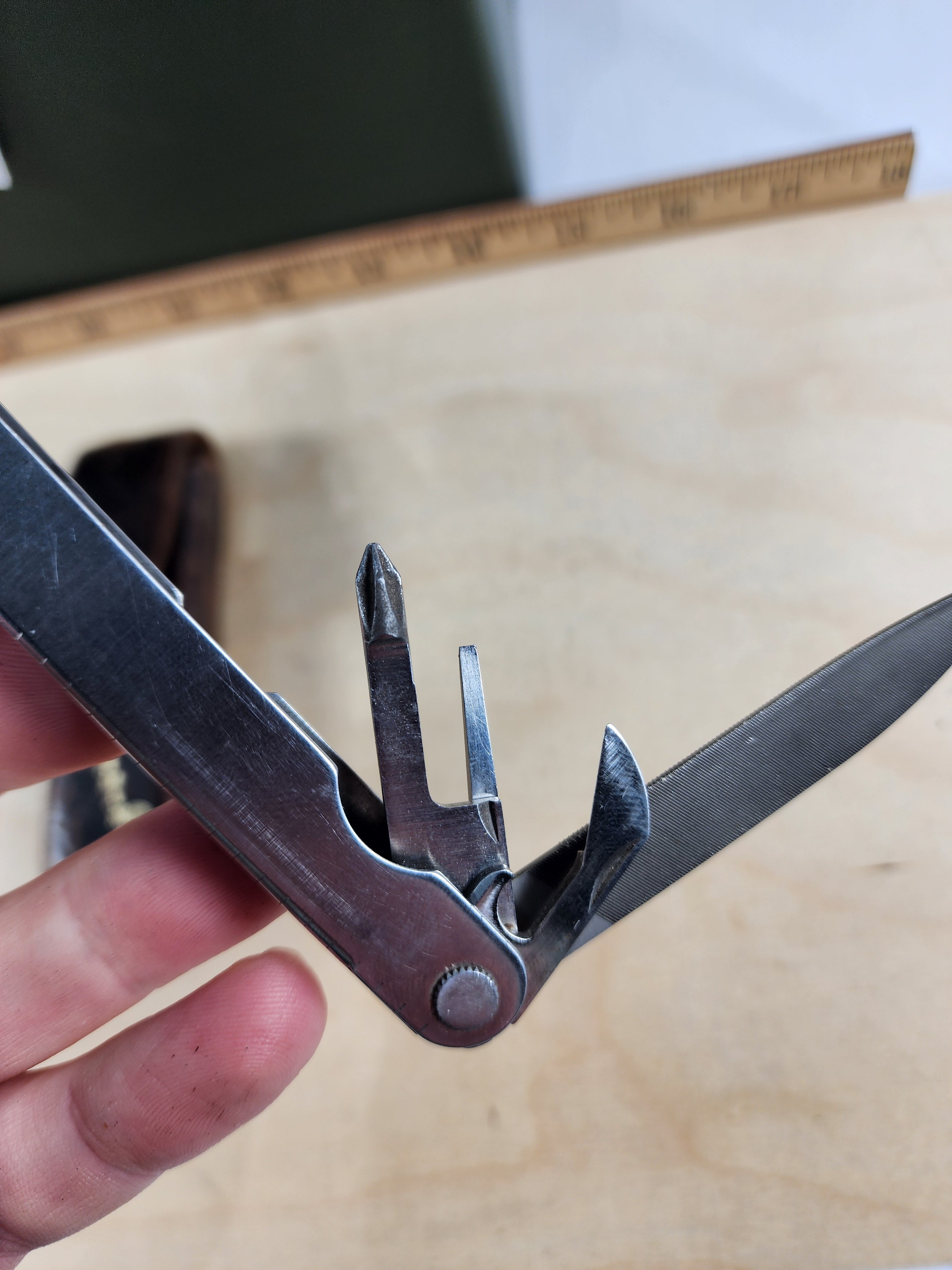 Leatherman PST #-84 Original, light usage, wire cutters chipped 0993 dates