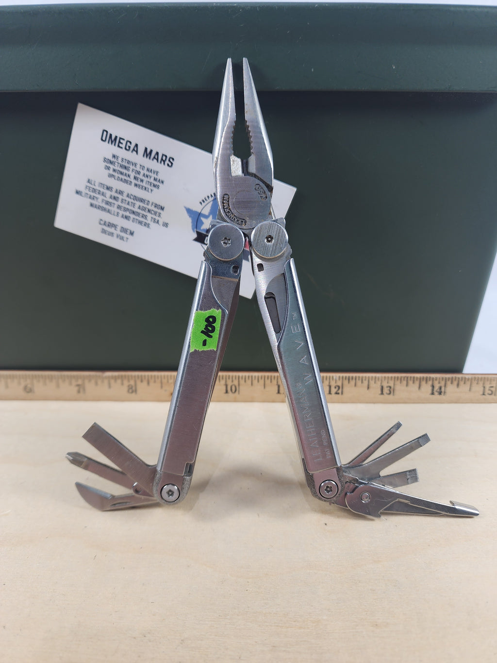 Leatherman Wave #-100 Original, light usage, Handles a wee bit loose 0998/1098