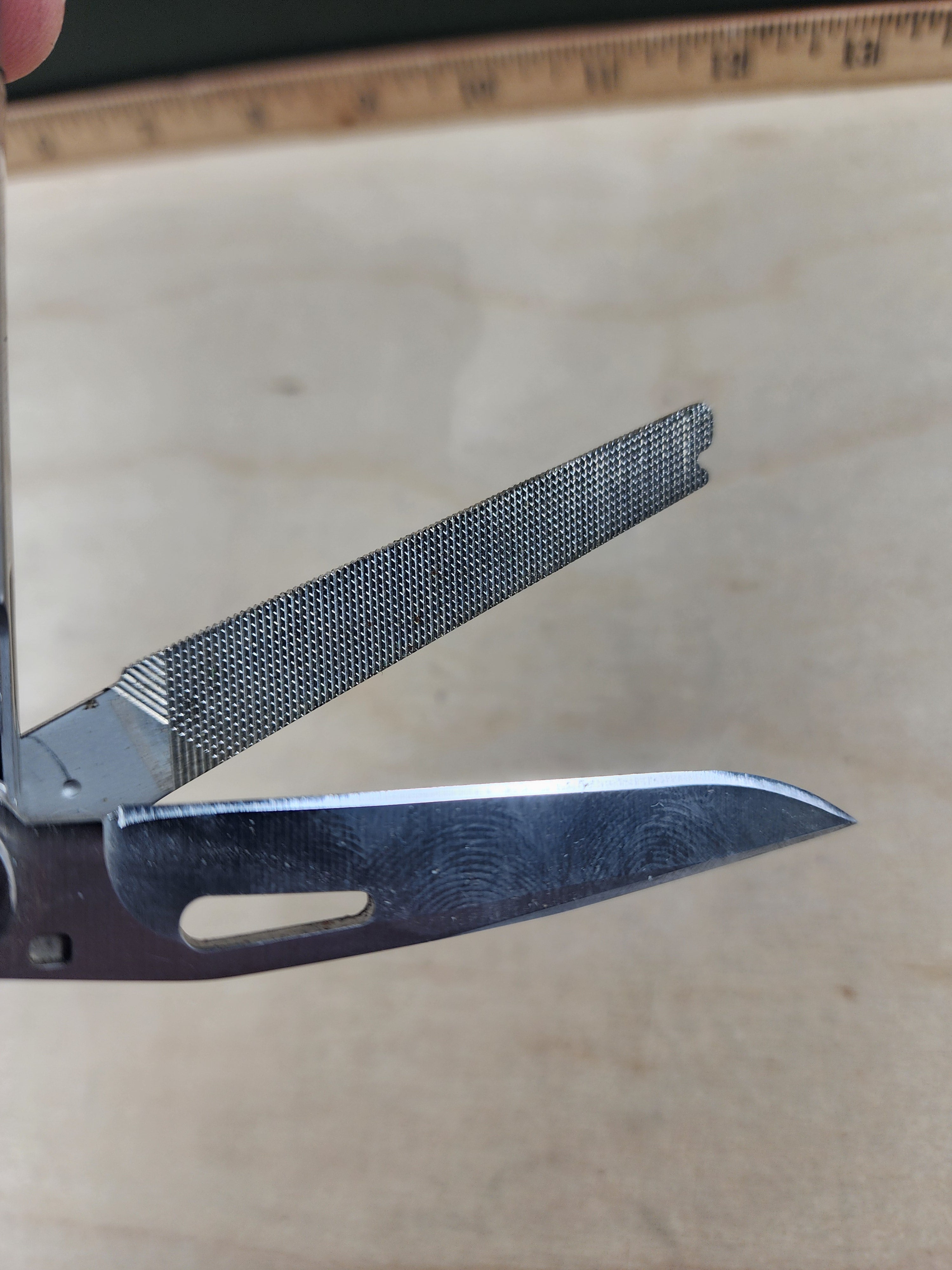 Leatherman Wave #-100 Original, light usage, Handles a wee bit loose 0998/1098