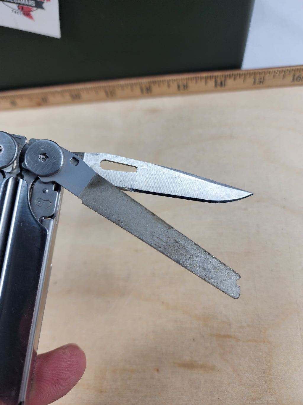 Leatherman Wave #-100 Original, light usage, Handles a wee bit loose 0998/1098