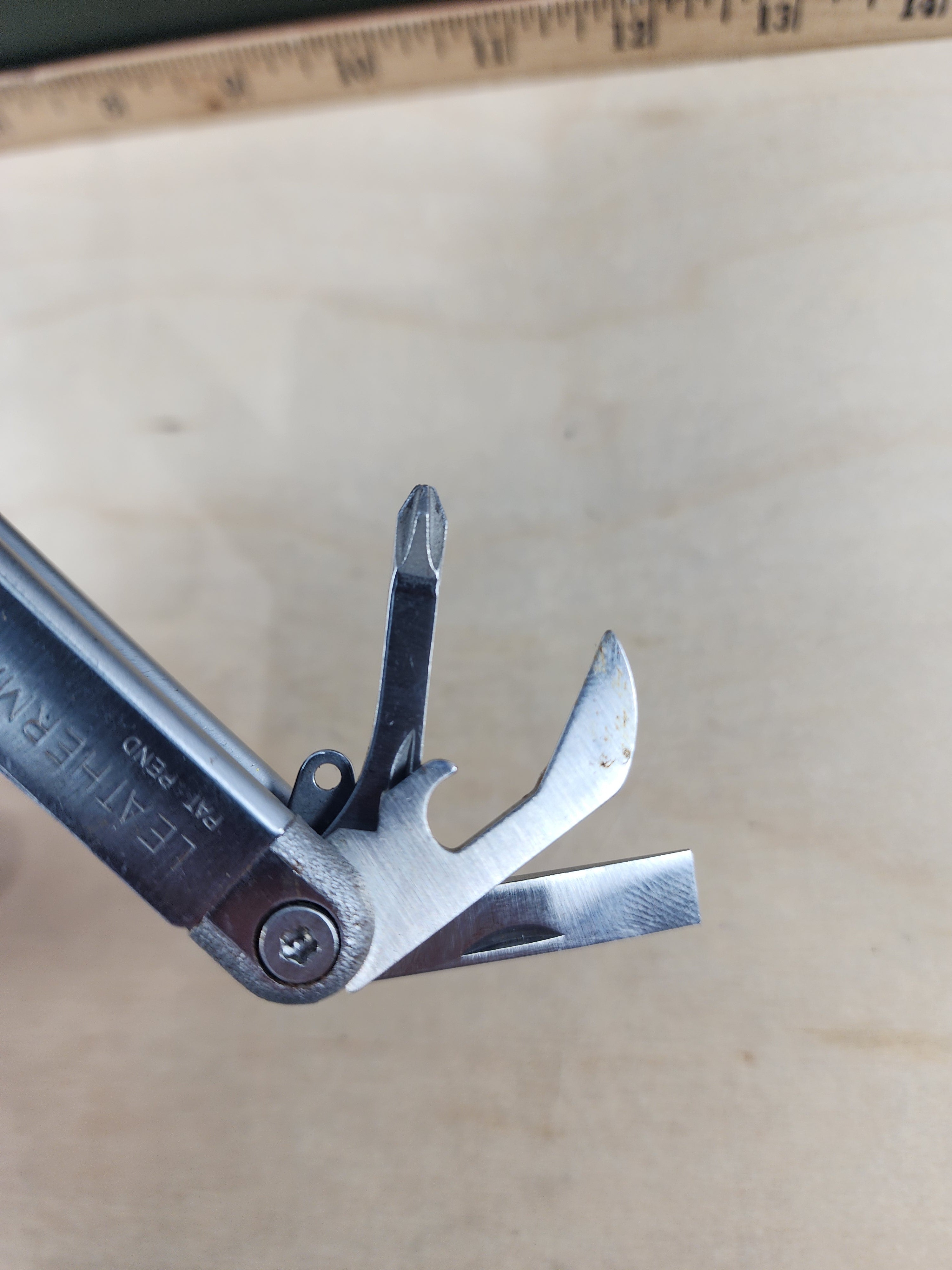 Leatherman Wave #-102 Original, light usage, dirty, 0800-0600