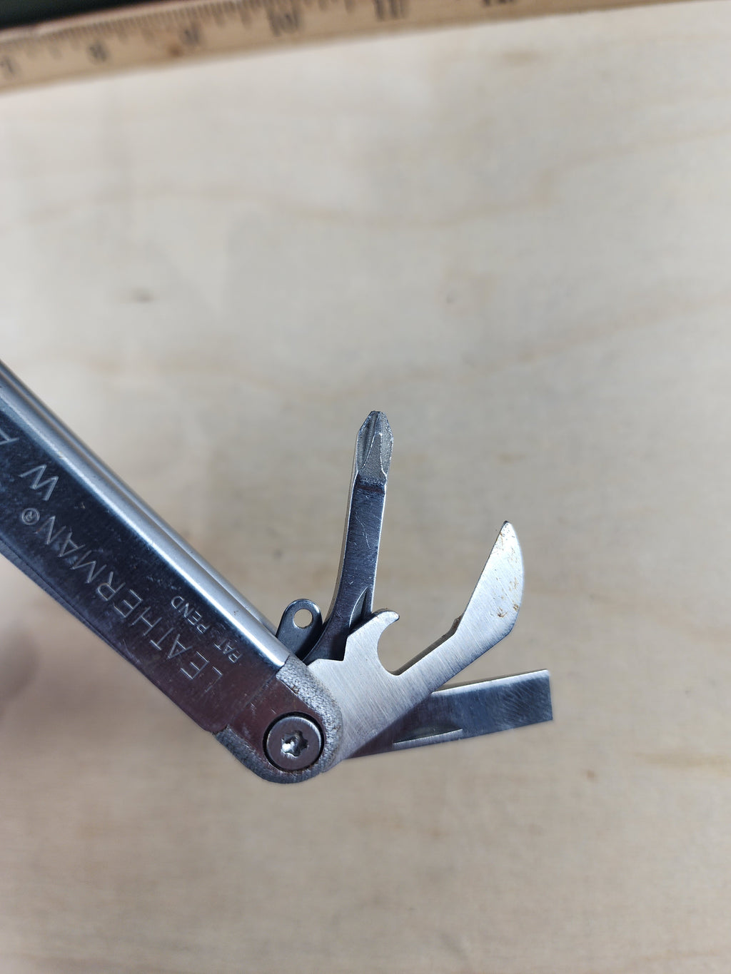 Leatherman Wave #-102 Original, light usage, dirty, 0800-0600