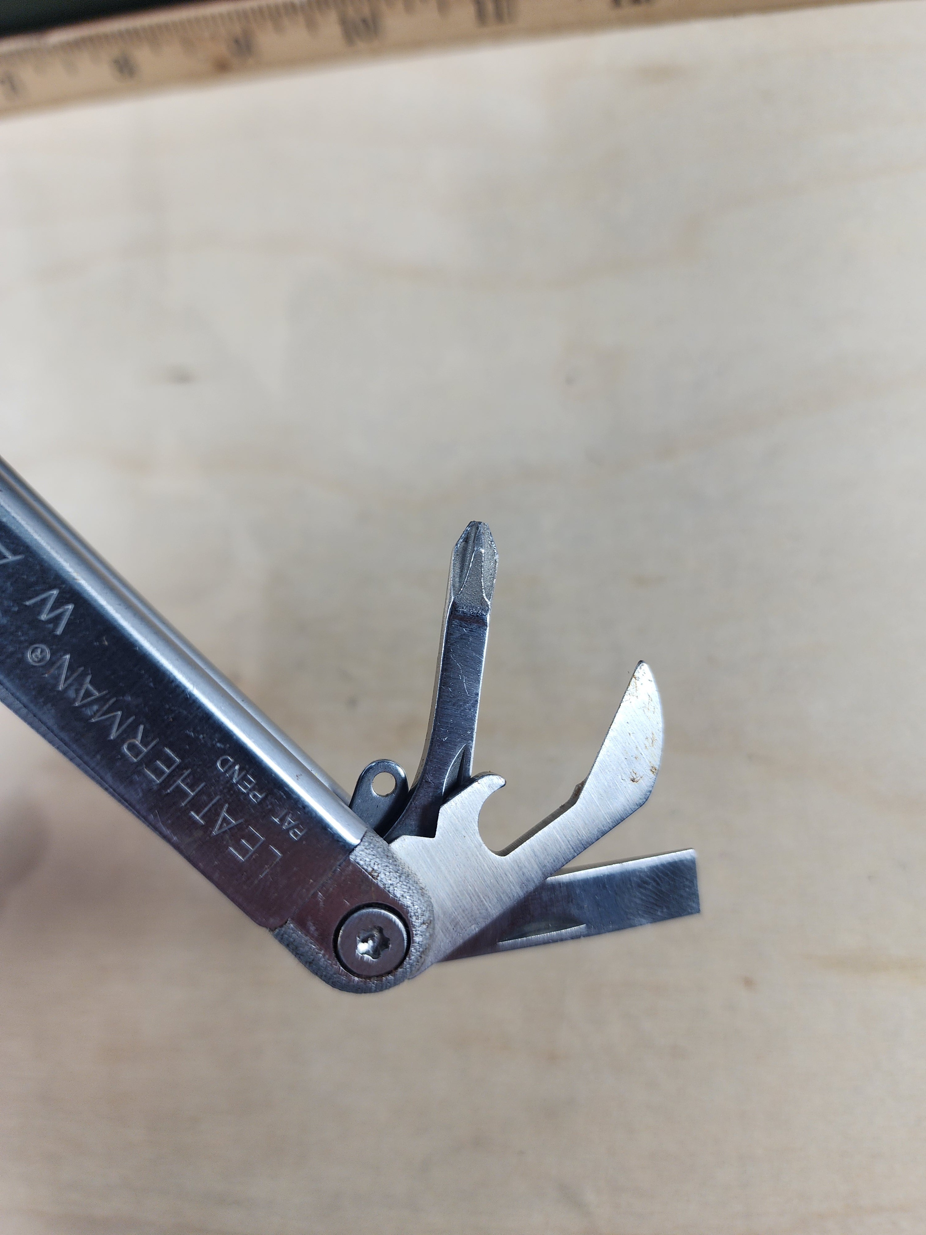 Leatherman Wave #-102 Original, light usage, dirty, 0800-0600
