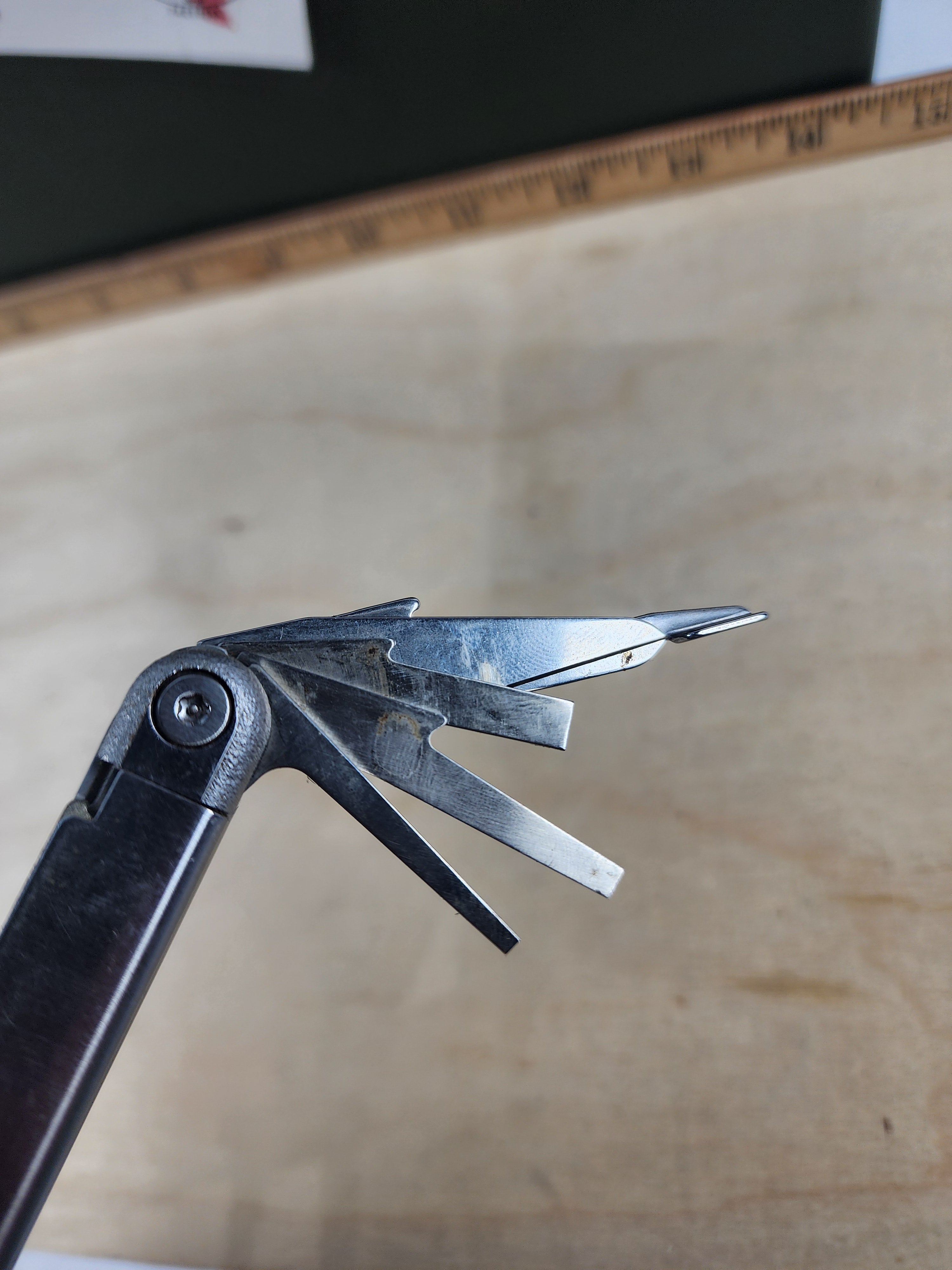 Leatherman Wave #-102 Original, light usage, dirty, 0800-0600