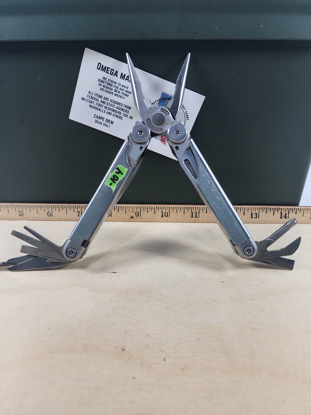 Leatherman Wave #-104 Original, light usage, dirty, possible rust 0100/1099