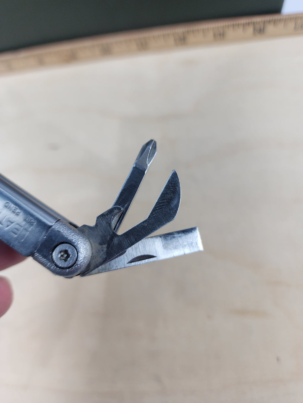 Leatherman Wave #-104 Original, light usage, dirty, possible rust 0100/1099