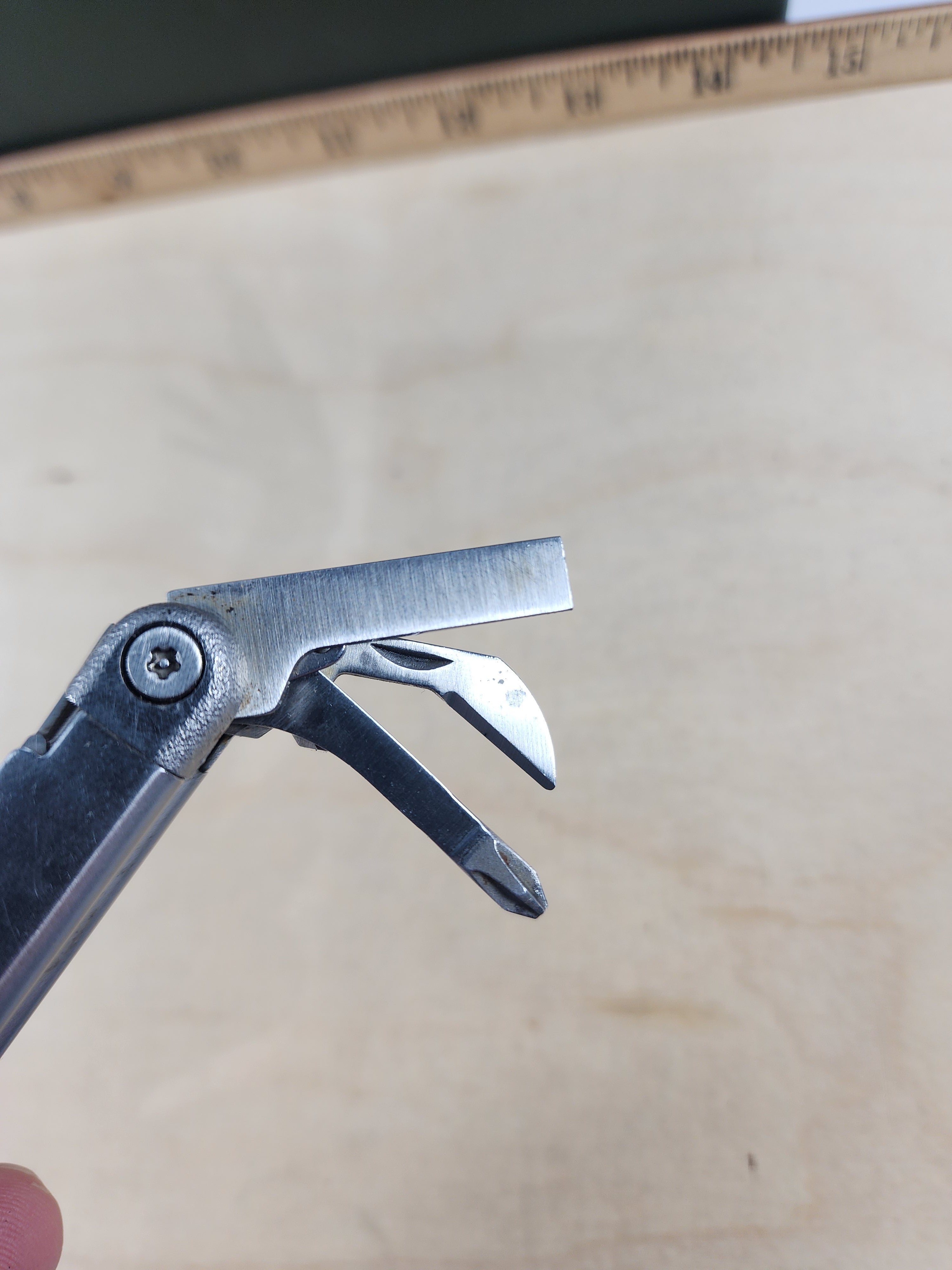 Leatherman Wave #-104 Original, light usage, dirty, possible rust 0100/1099