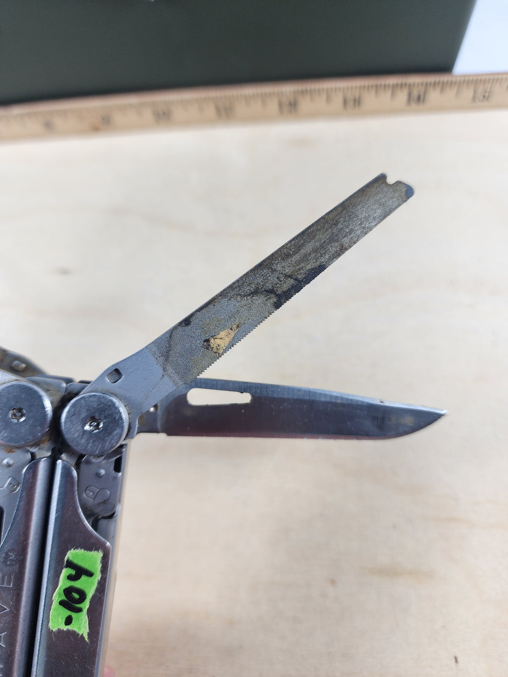 Leatherman Wave #-104 Original, light usage, dirty, possible rust 0100/1099
