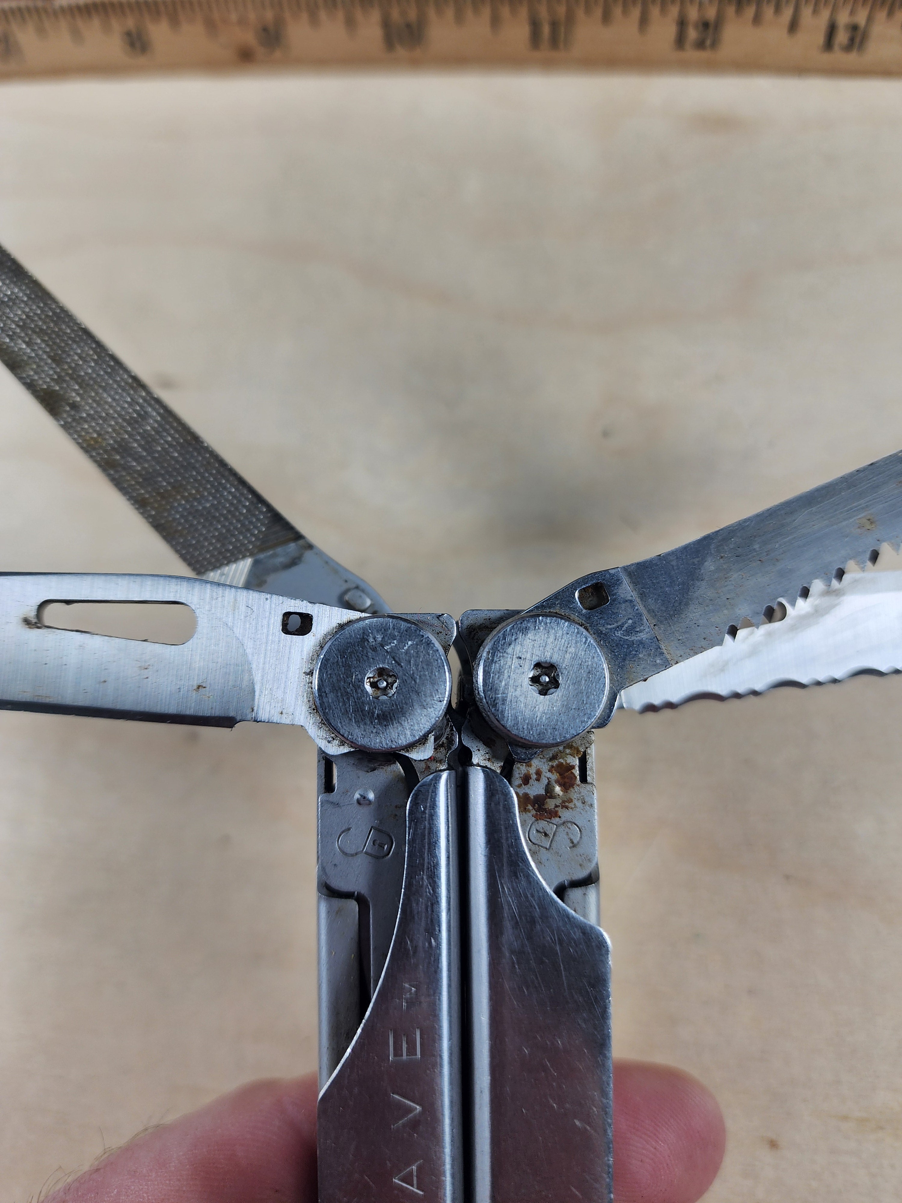 Leatherman Wave #-104 Original, light usage, dirty, possible rust 0100/1099