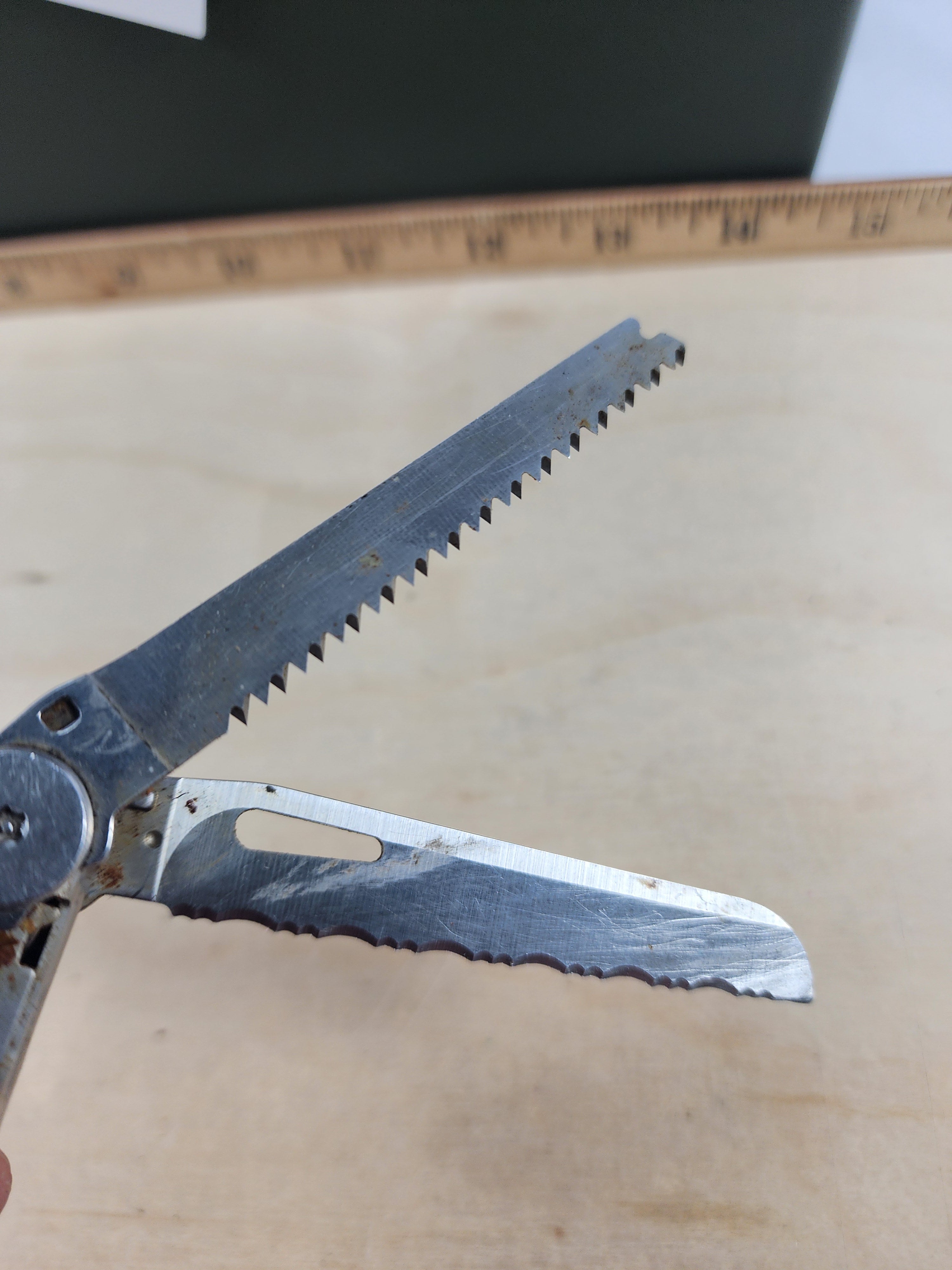 Leatherman Wave #-104 Original, light usage, dirty, possible rust 0100/1099