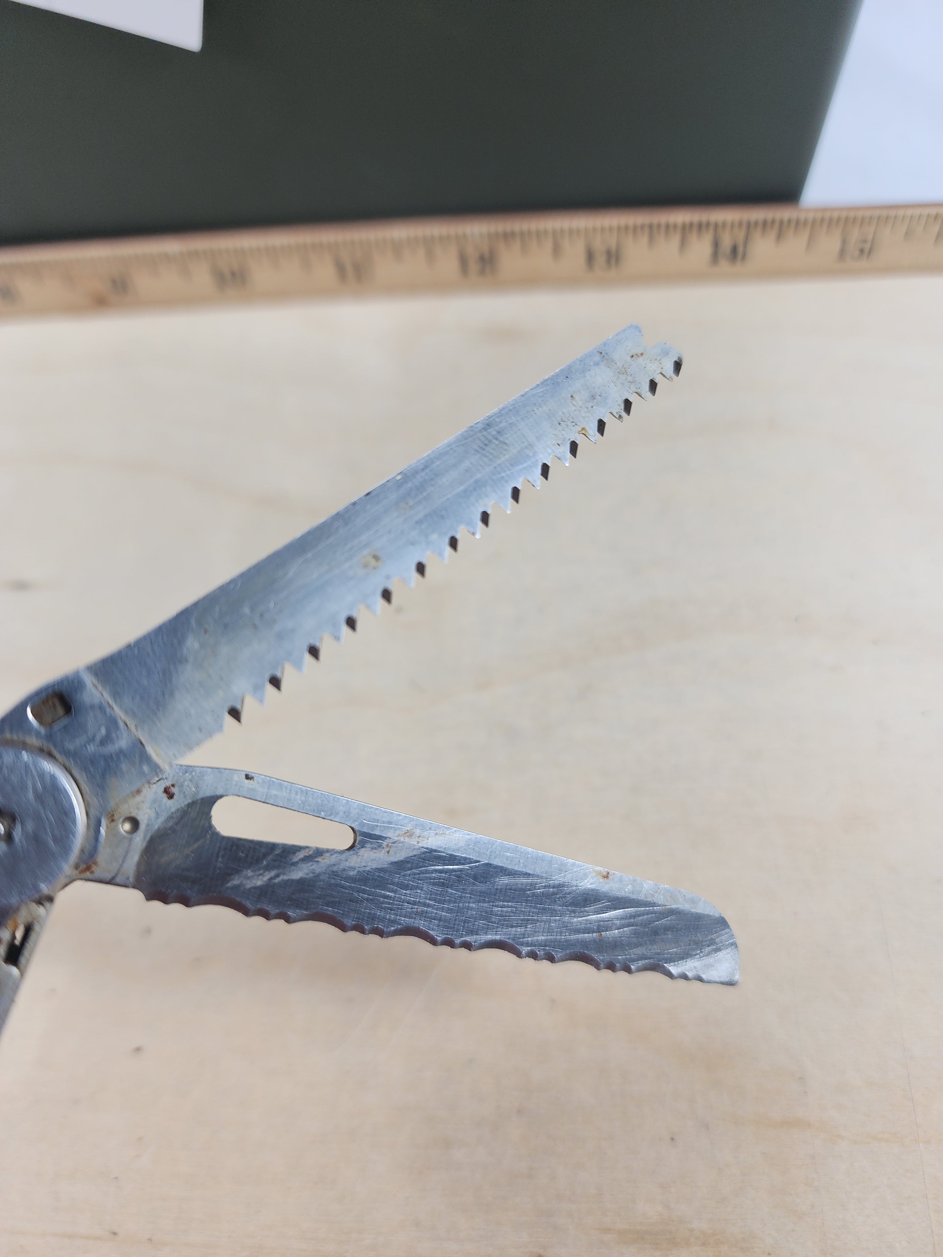 Leatherman Wave #-104 Original, light usage, dirty, possible rust 0100/1099