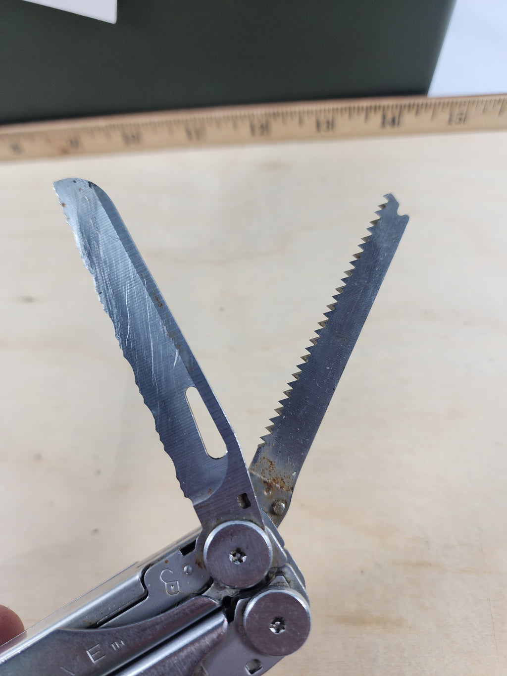 Leatherman Wave #-104 Original, light usage, dirty, possible rust 0100/1099