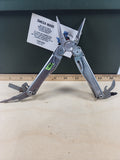 Leatherman Wave #-107 light usage, possible rust/dirty, small screw driver missing