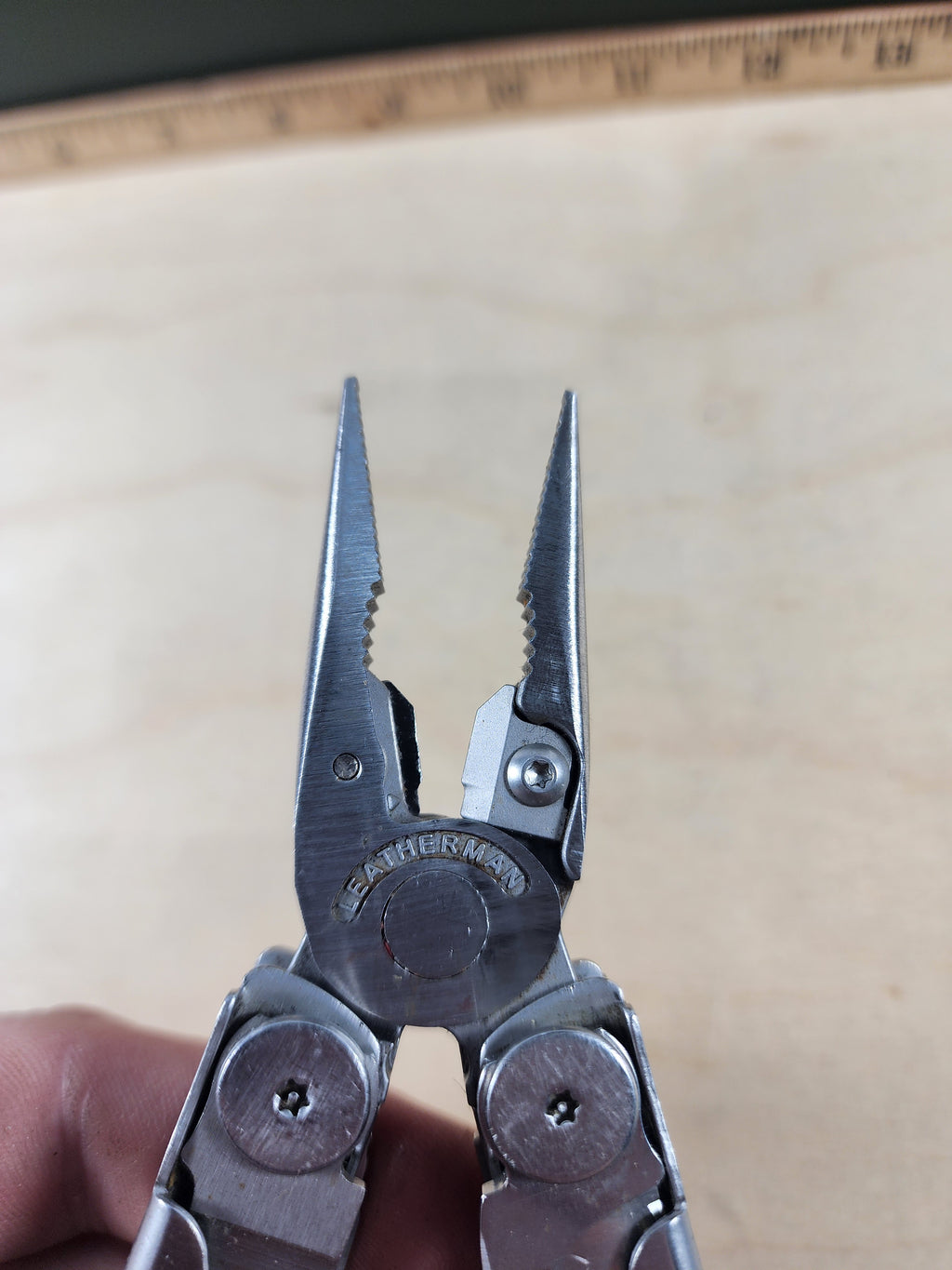 Leatherman Wave #-107 light usage, possible rust/dirty, small screw driver missing